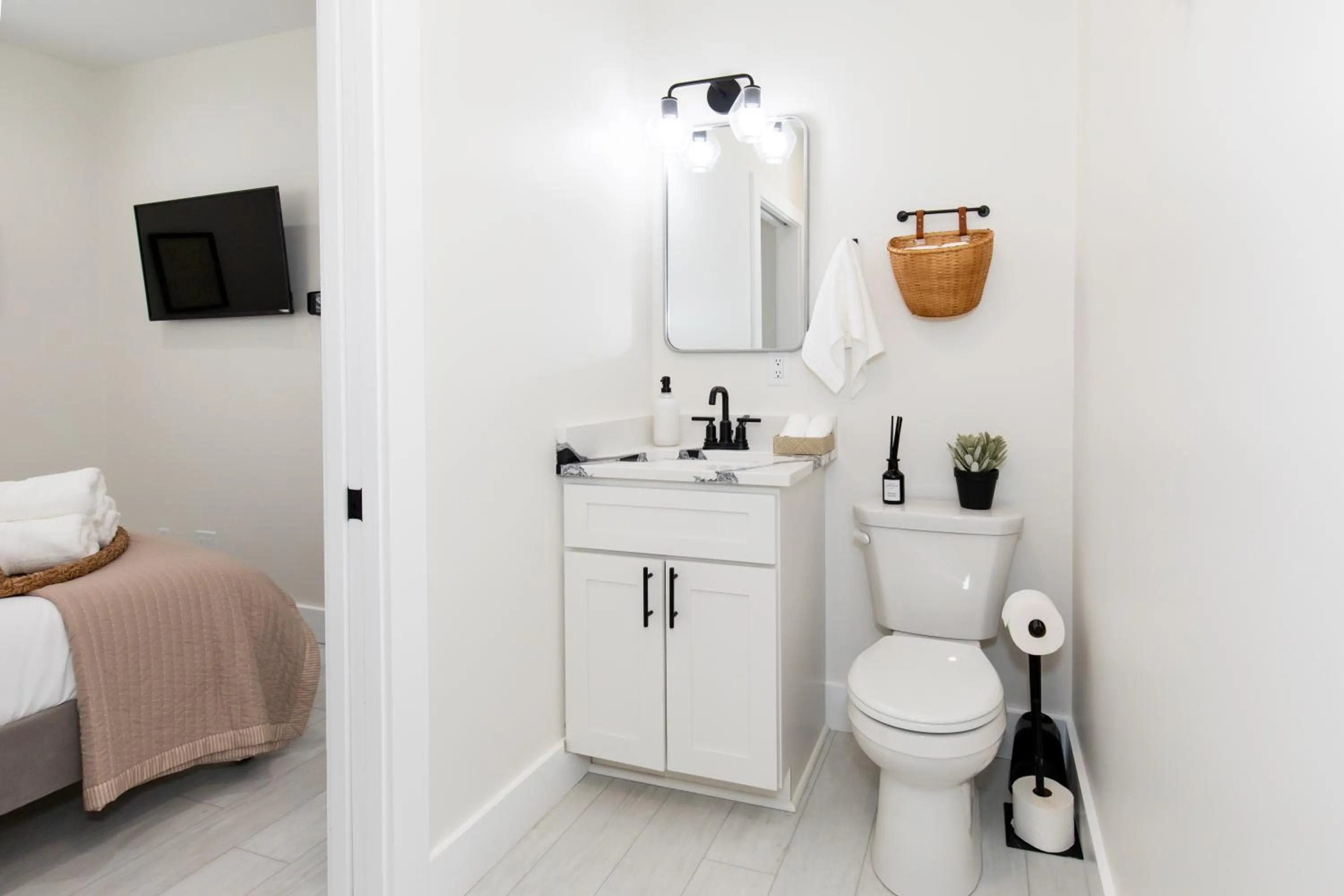 Property building, Bed in Inn At Fulton Boutique Hotel