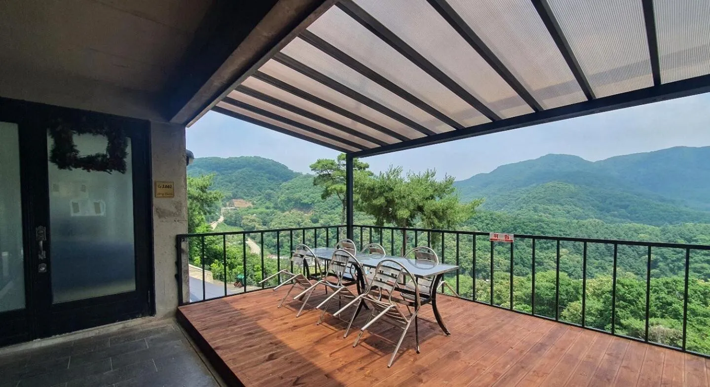 Yangju Gray Castle Pension