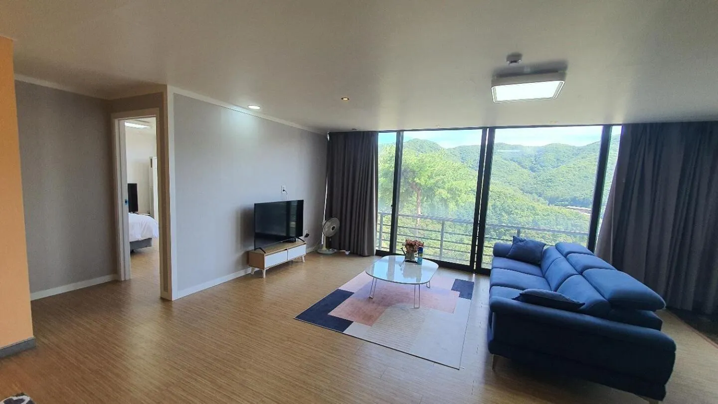 Yangju Gray Castle Pension