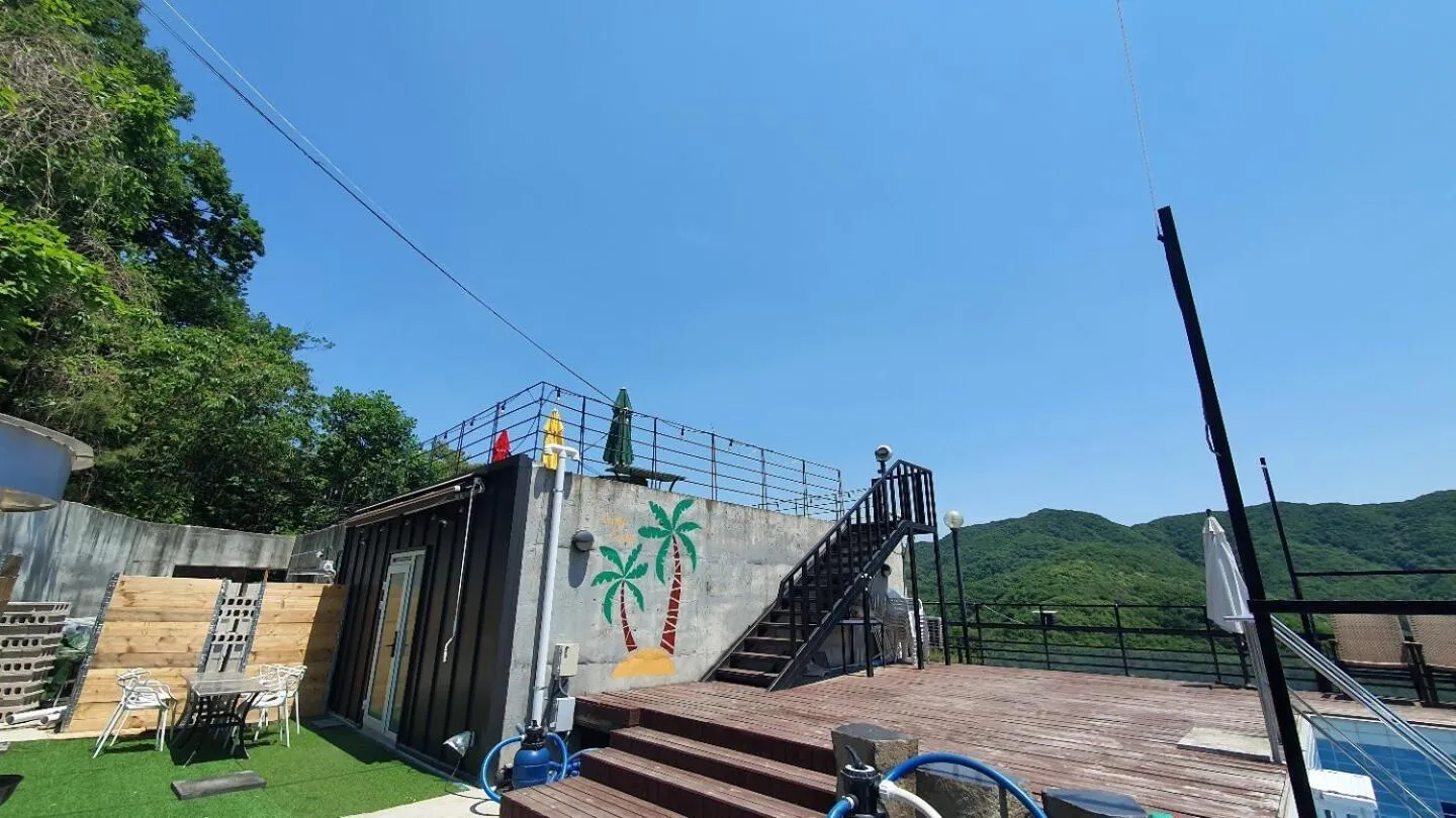 Yangju Gray Castle Pension