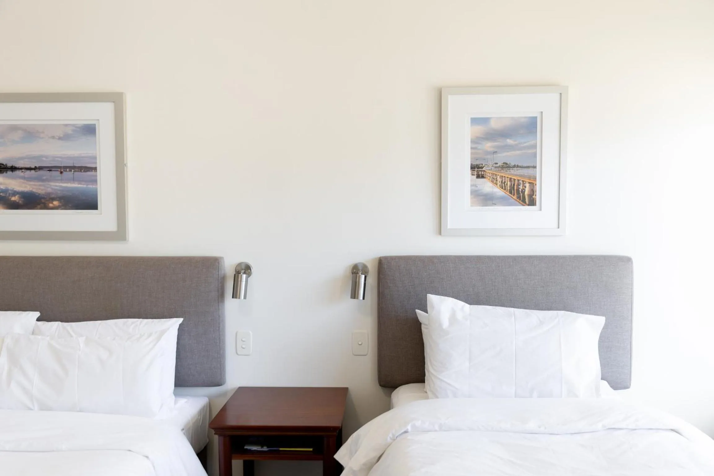 Bed in Pastoral Hotel Motel