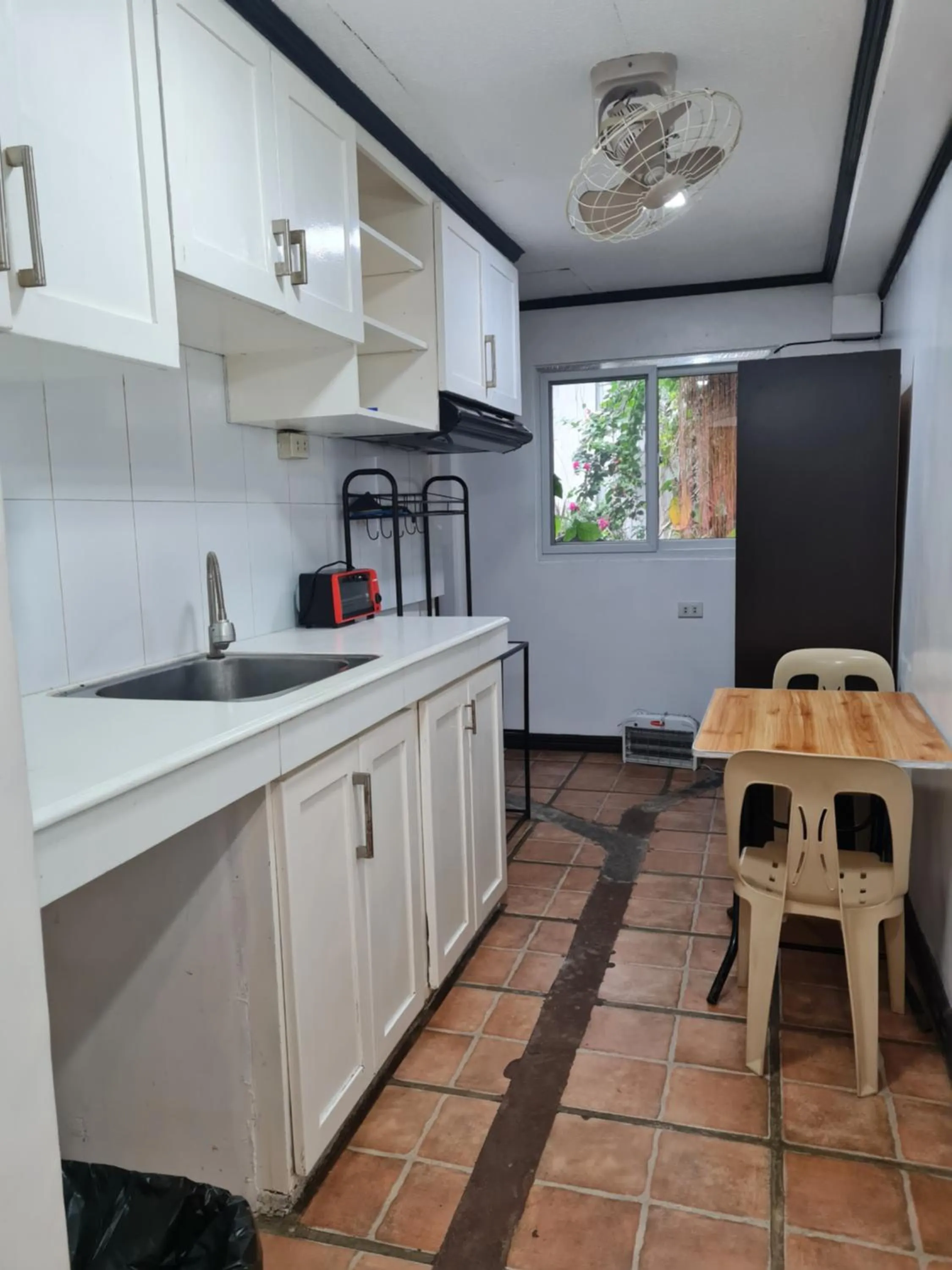 Kitchen or kitchenette in Casa Eliana Garden Villa by SMS Hospitality