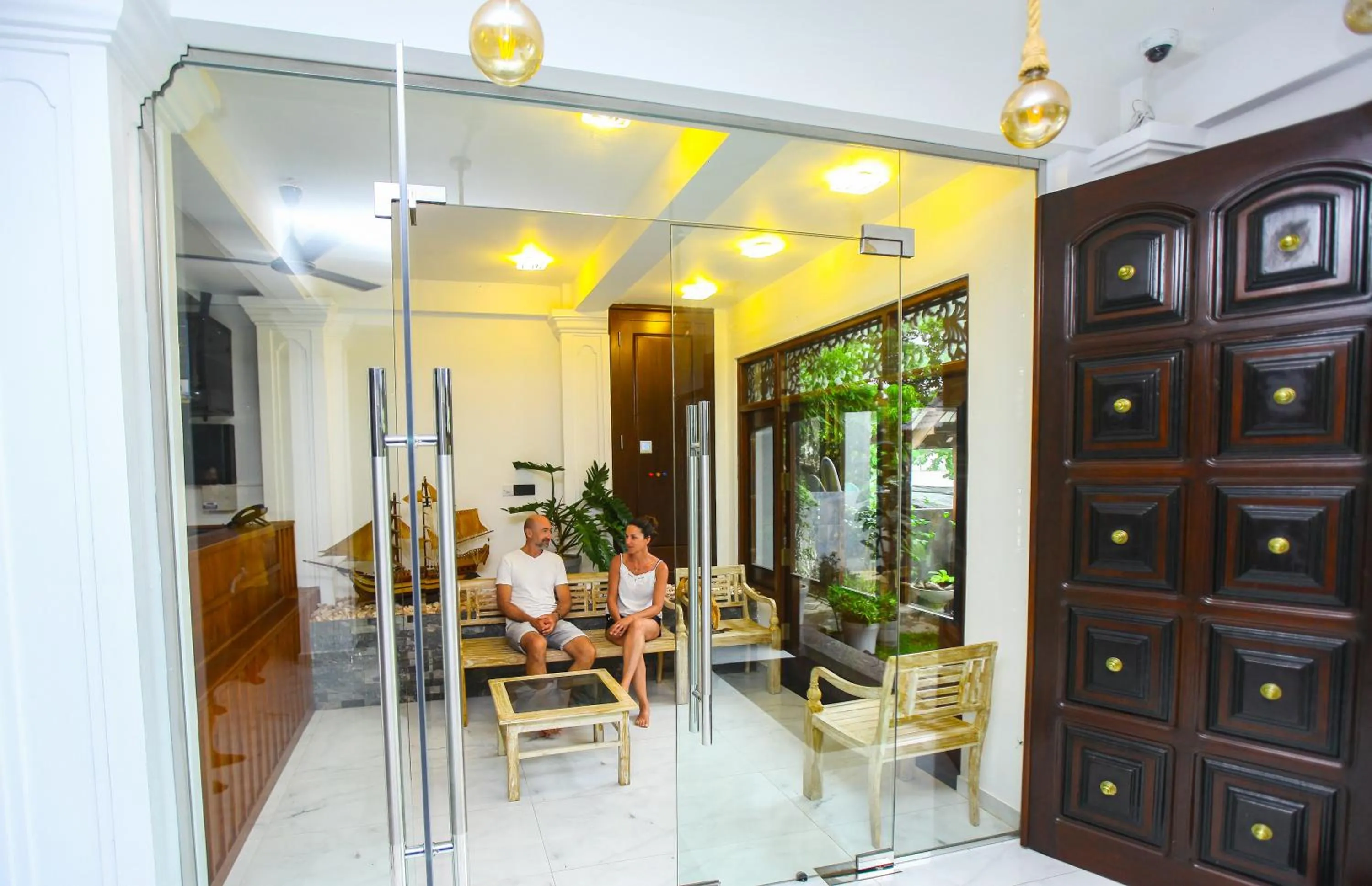 Living room in Sakura Surf Lanka Hotel & Restaurant