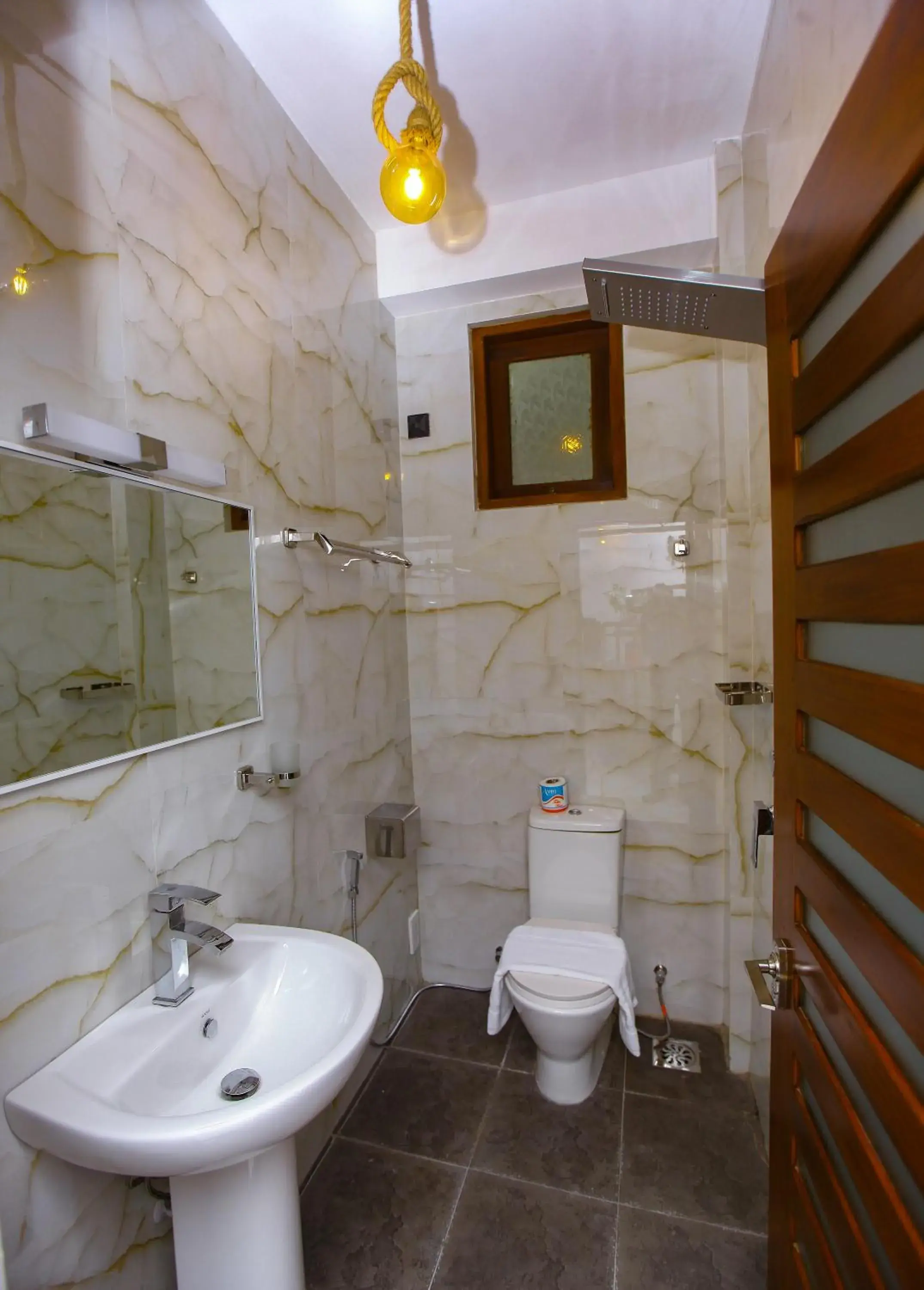 Deluxe Single Room - single occupancy in Sakura Surf Lanka Hotel & Restaurant Deluxe Single Room - single occupancy in Sakura Surf Lanka Hotel & Restaurant