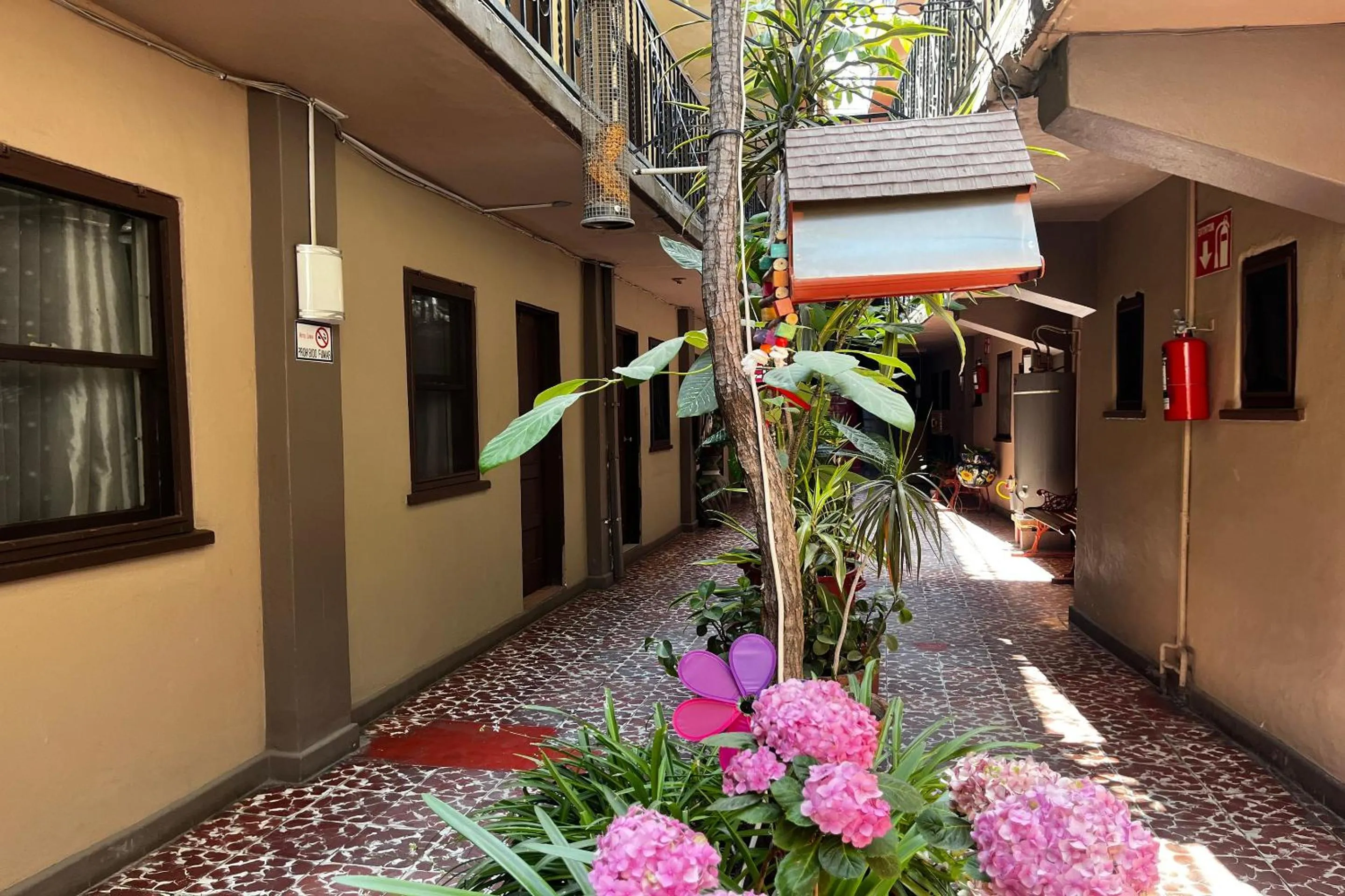 Lobby or reception in OYO Hotel Linda Tijuana