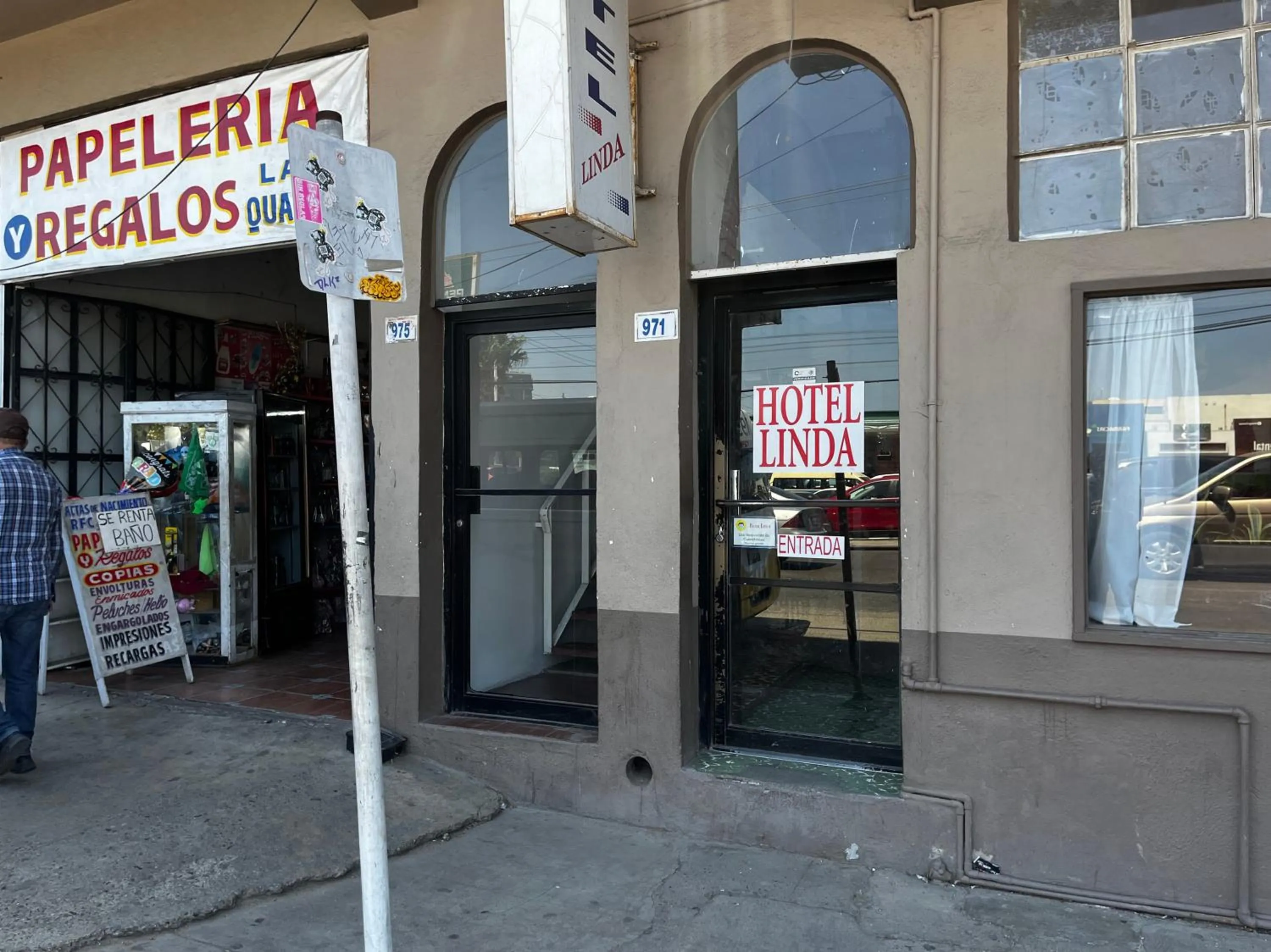 Facade/entrance in OYO Hotel Linda Tijuana