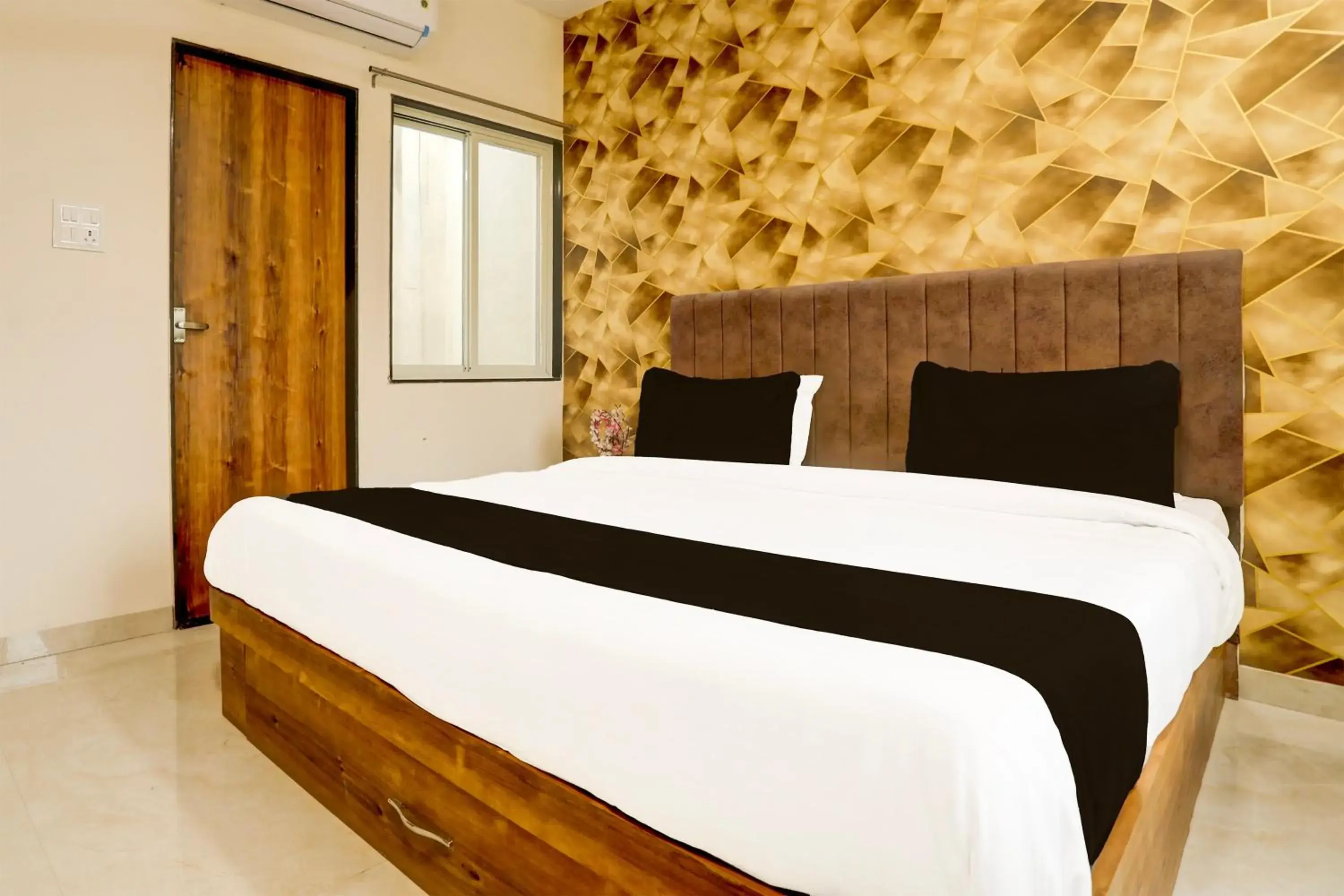 Bedroom, Bed in Hotel O Gaurav Bedroom, Bed in Hotel O Gaurav