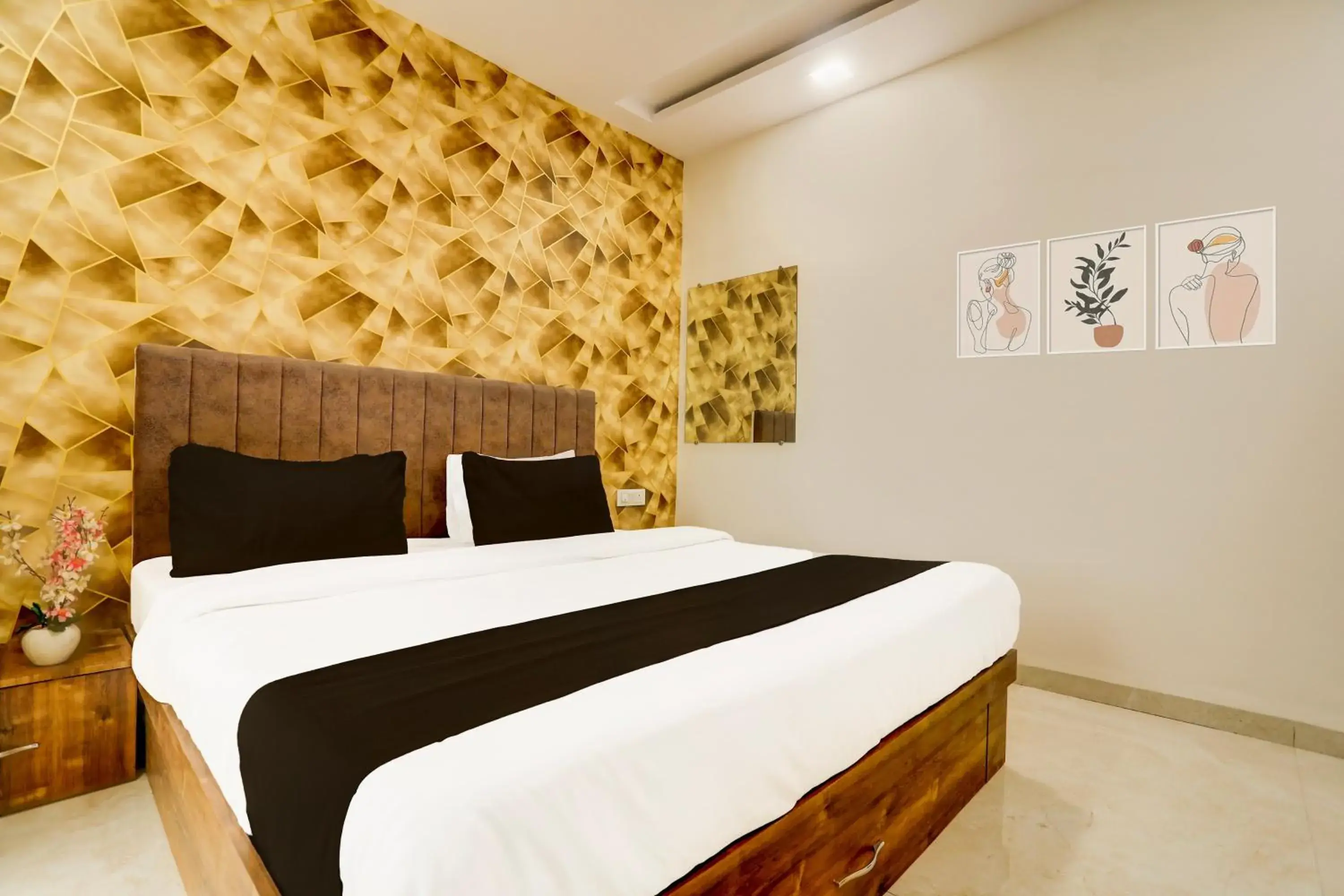 Bedroom, Bed in Hotel O Gaurav Bedroom, Bed in Hotel O Gaurav