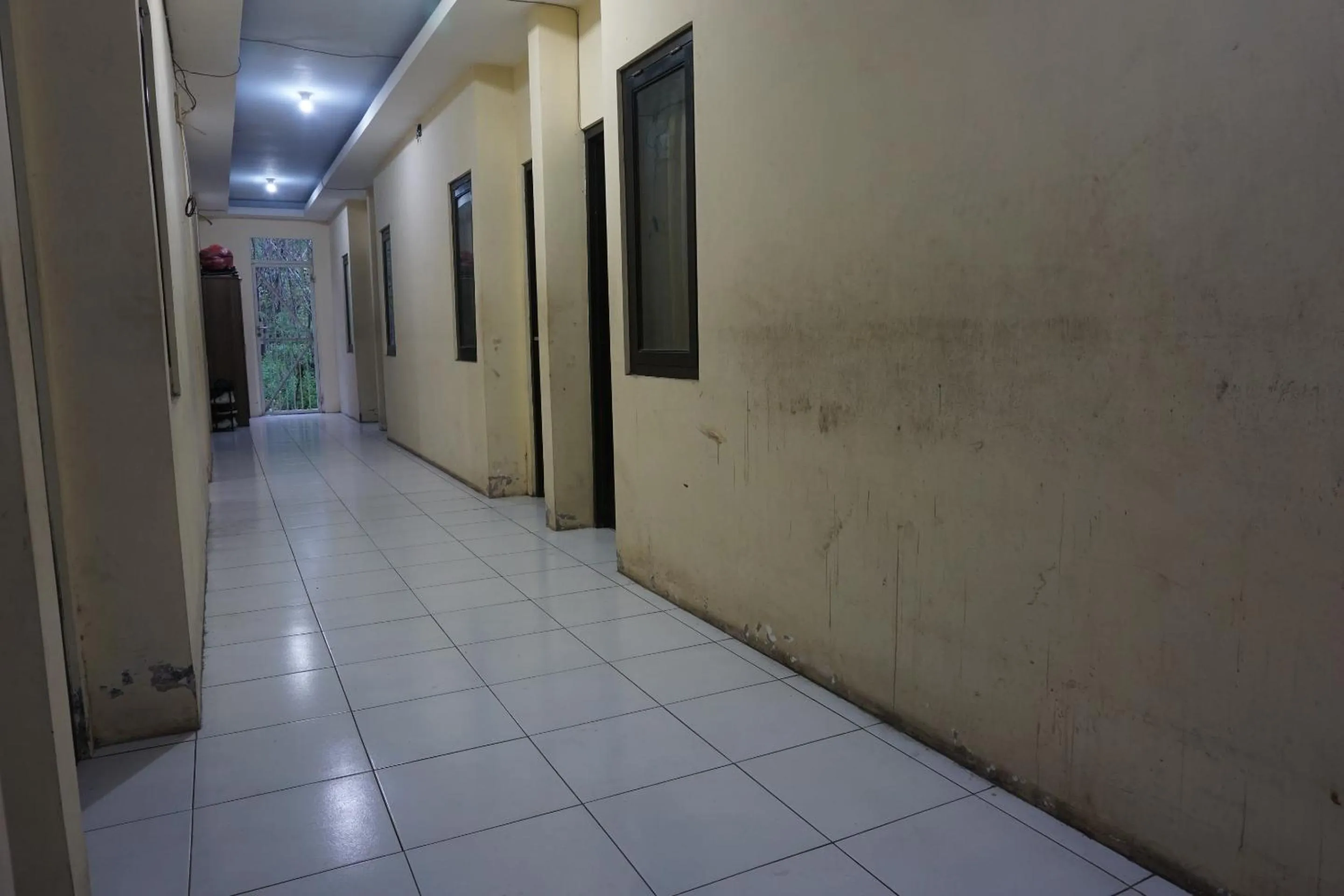 Lobby or reception in Hotel O Kost Aisyah Near Citra Grand Galesong City(Pattalassang)