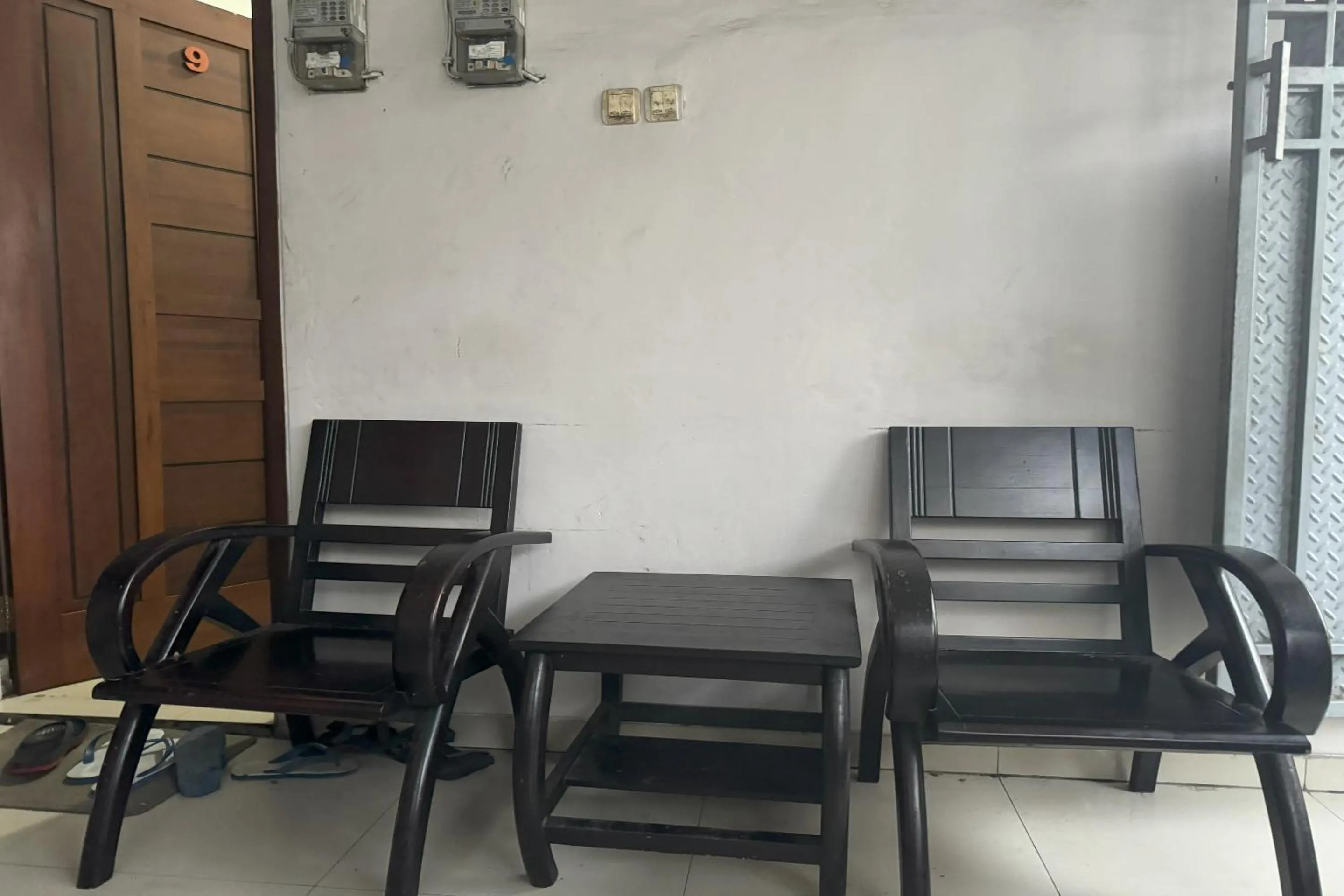 Lobby or reception in Hotel O Kost Aisyah Near Citra Grand Galesong City(Pattalassang)