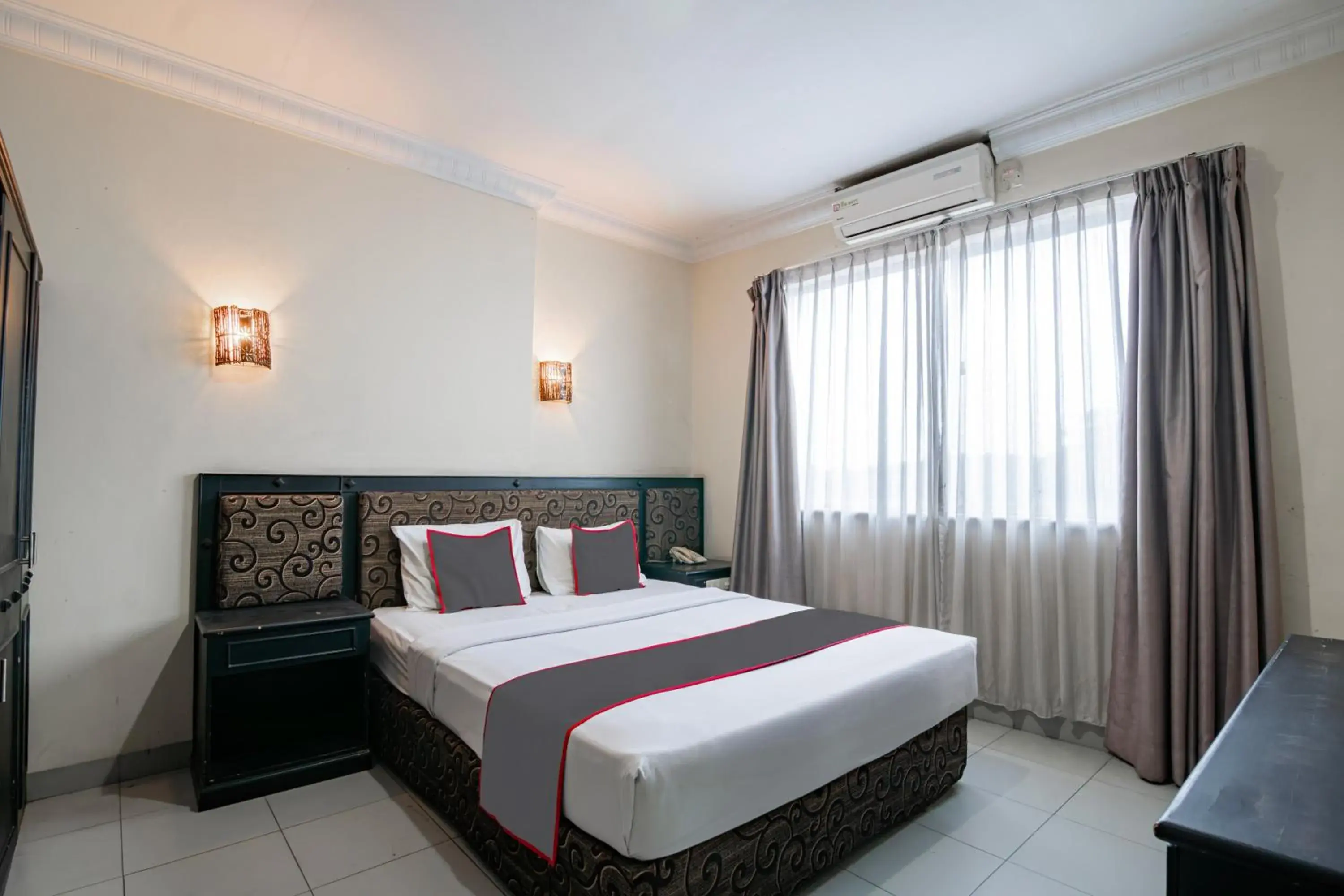 Deluxe Suite in Collection O Senapelan Near Rsud Petala Bumi Formerly De Town Hotel Deluxe Suite in Collection O Senapelan Near Rsud Petala Bumi Formerly De Town Hotel