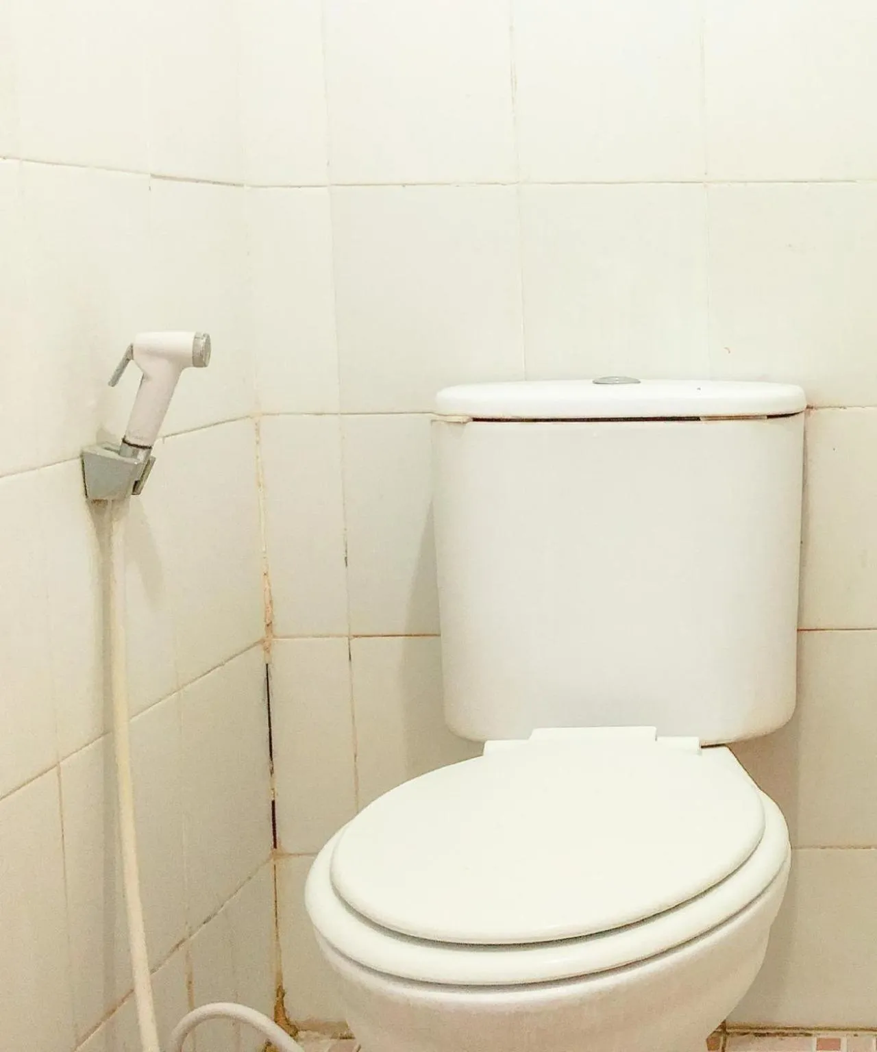 Bathroom in Hotel O Pondok Akhmal 2 Near Kantor Desa Pattinoang