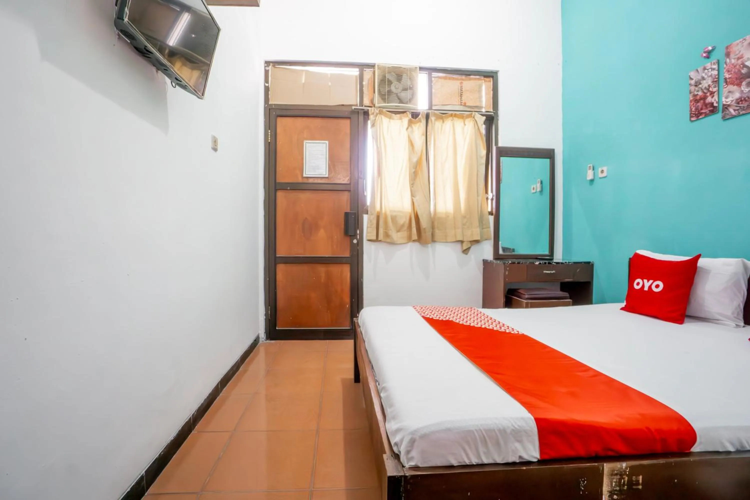 Bedroom, Bed in Hotel O Central Madiun Near Stasiun Kota Madiun