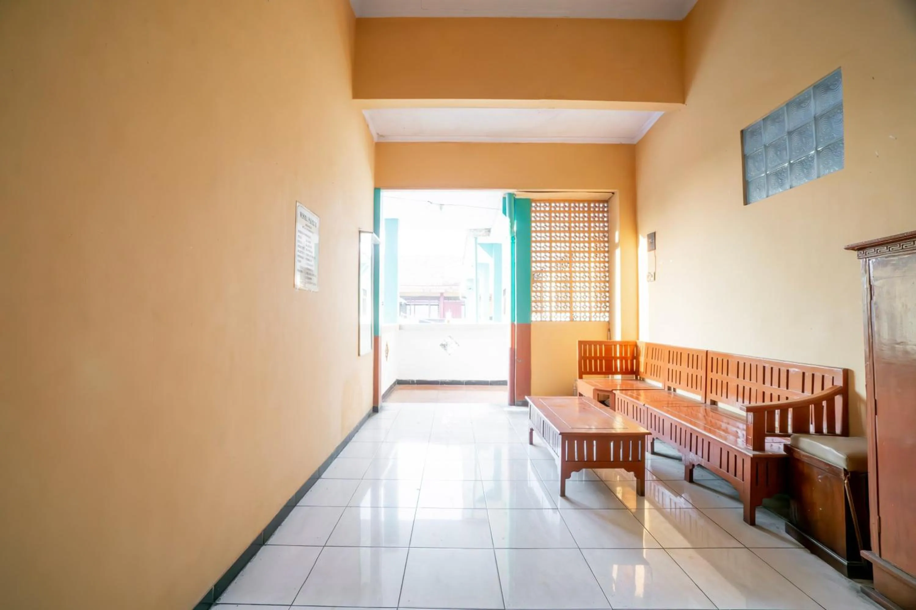 Lobby or reception in Hotel O Central Madiun Near Stasiun Kota Madiun