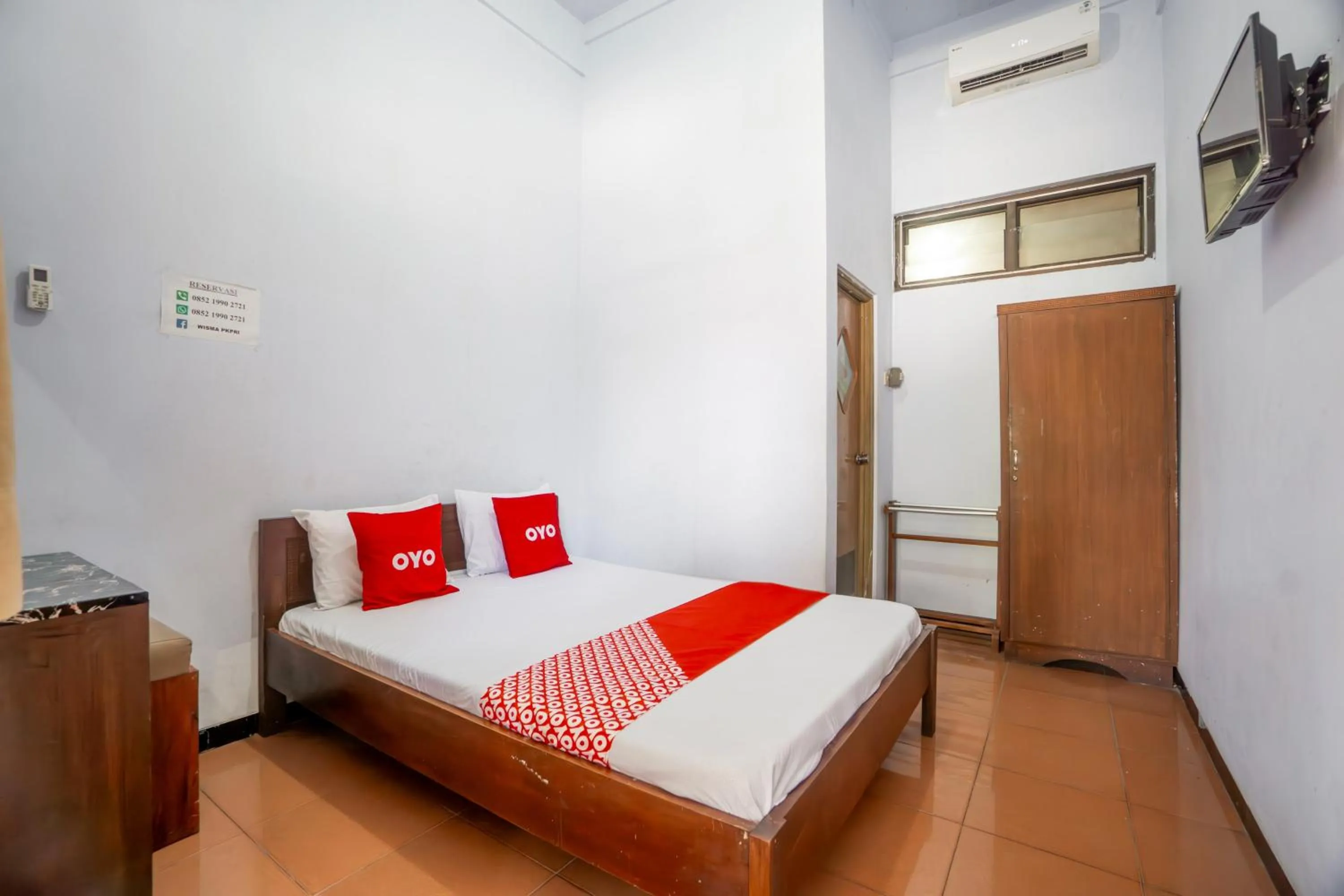 Bedroom, Bed in Hotel O Central Madiun Near Stasiun Kota Madiun