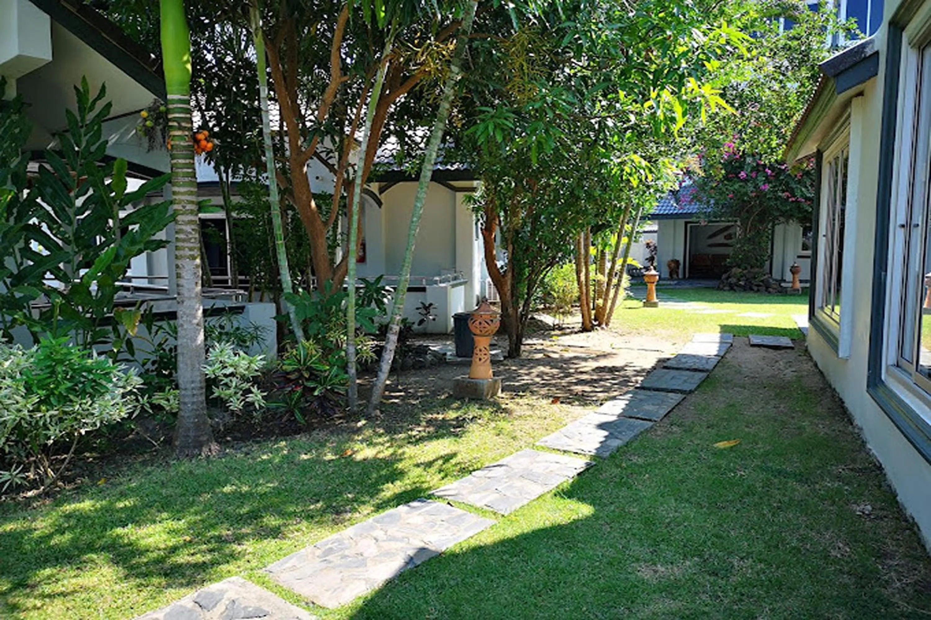 Garden in Baan Sanuan Resort