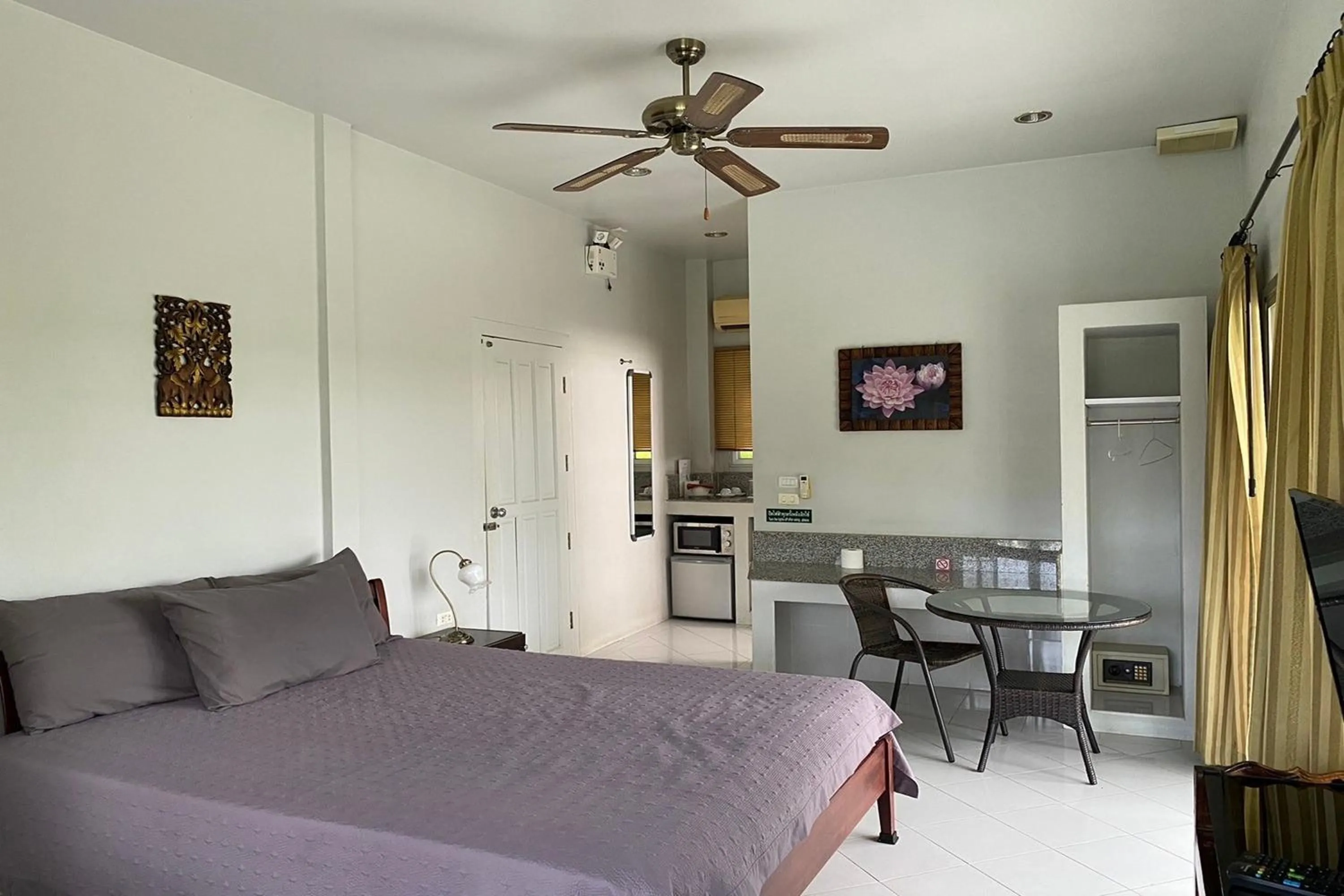 Bedroom in Baan Sanuan Resort