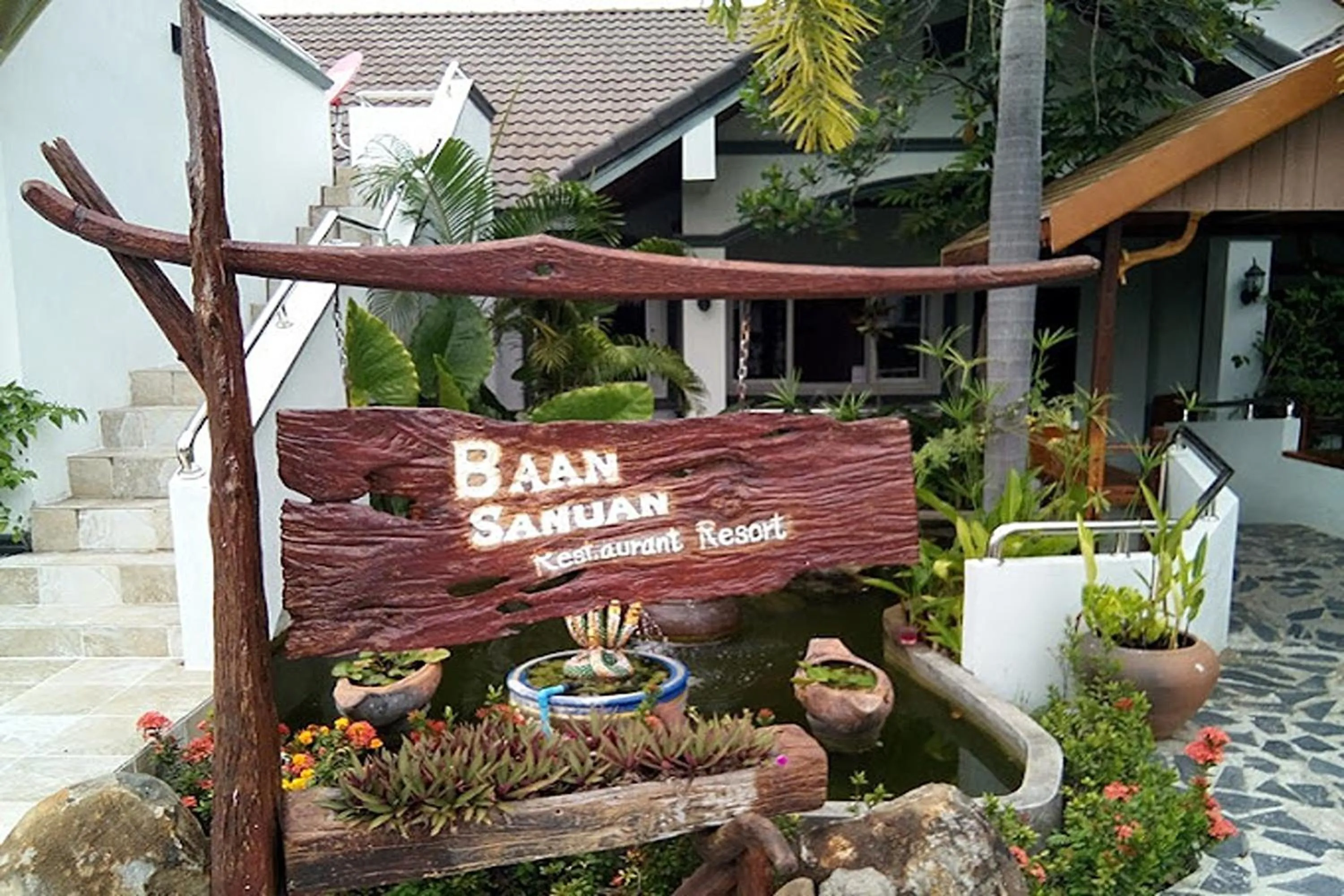 Text overlay in Baan Sanuan Resort