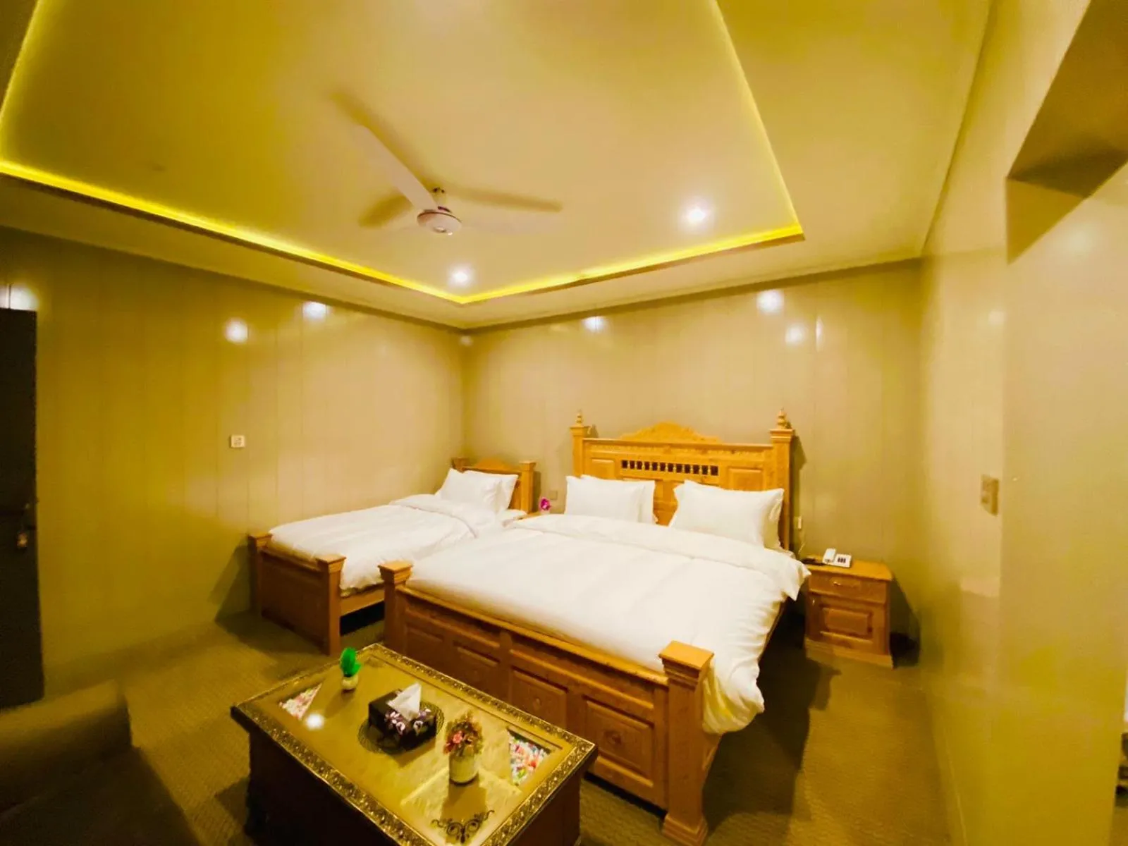 Bed in Hotel Blangsa Indus View