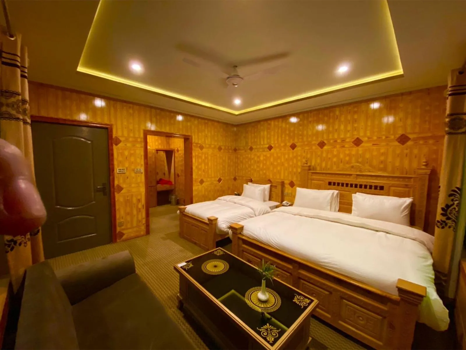 Bed in Hotel Blangsa Indus View