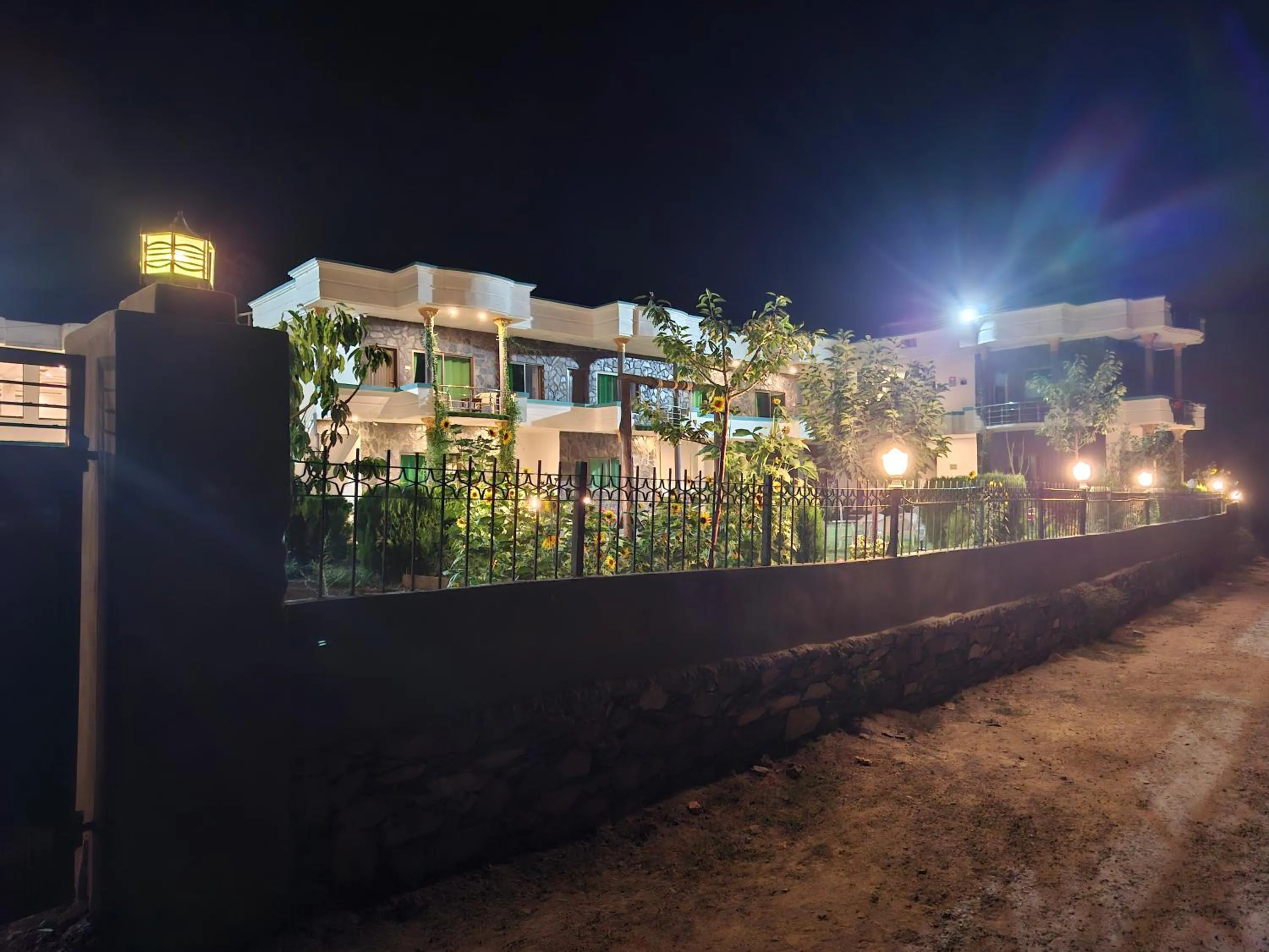 Hotel Blangsa Indus View