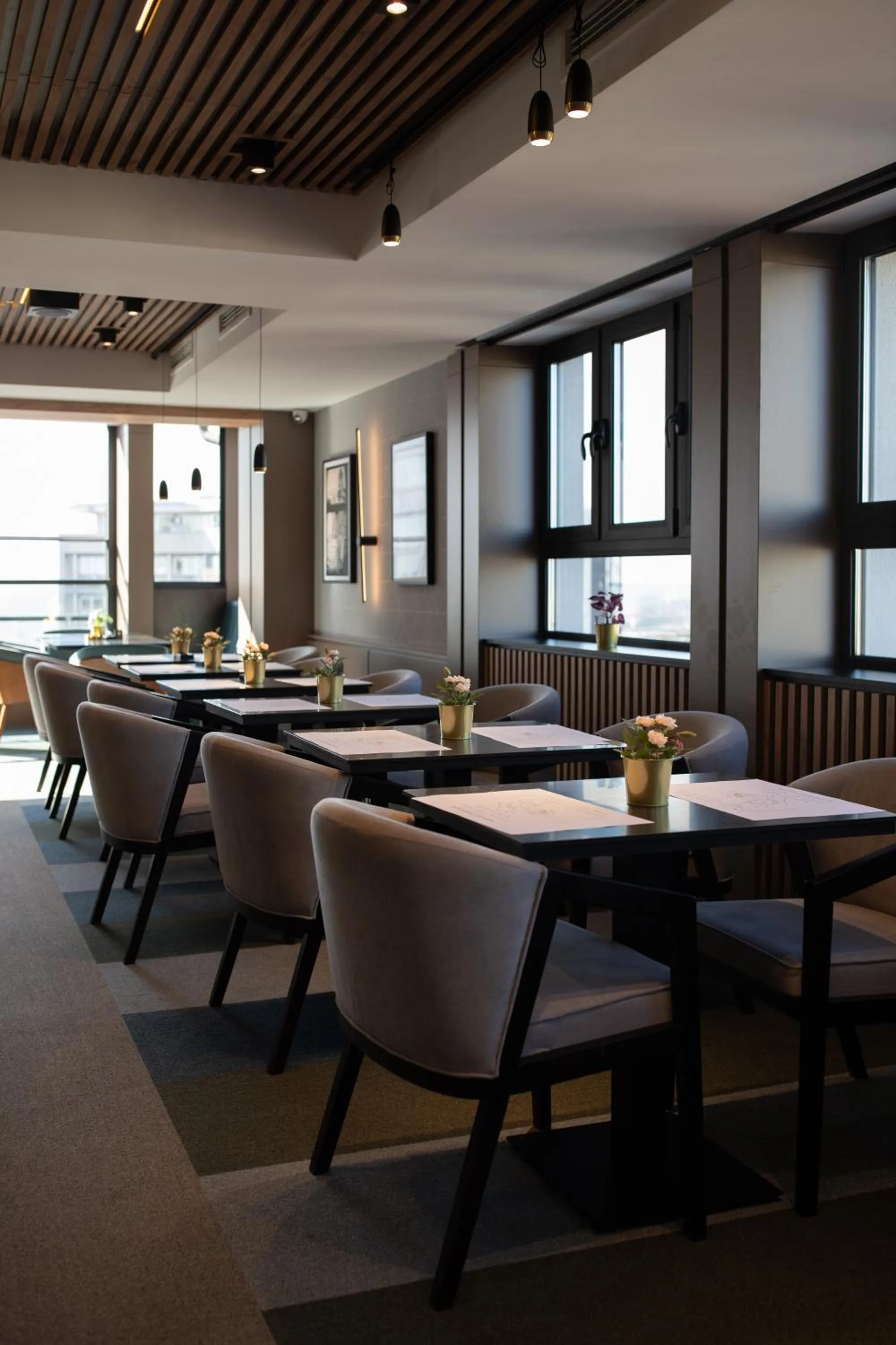 Restaurant/places to eat in Lumière Hotel Pool & SPA