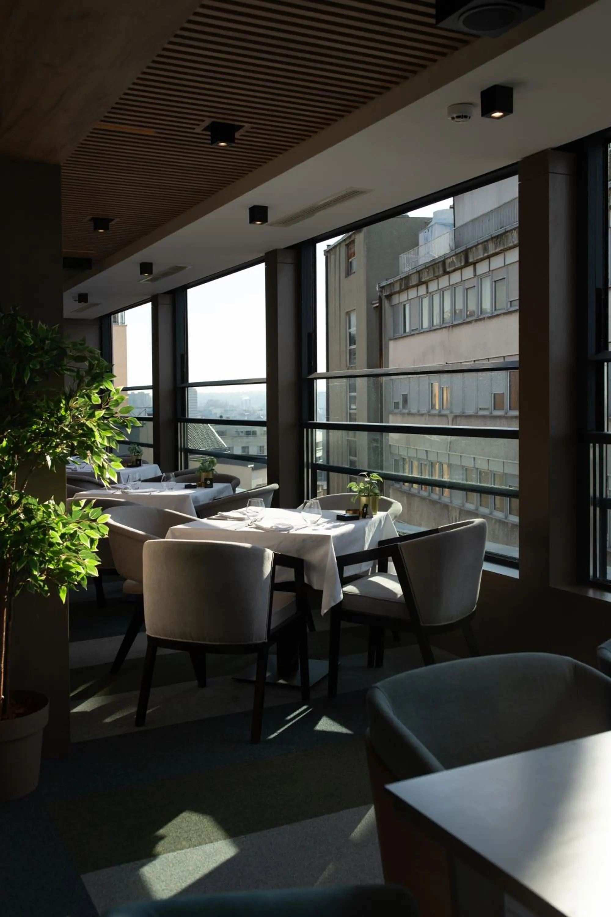 Restaurant/places to eat in Lumière Hotel Pool & SPA