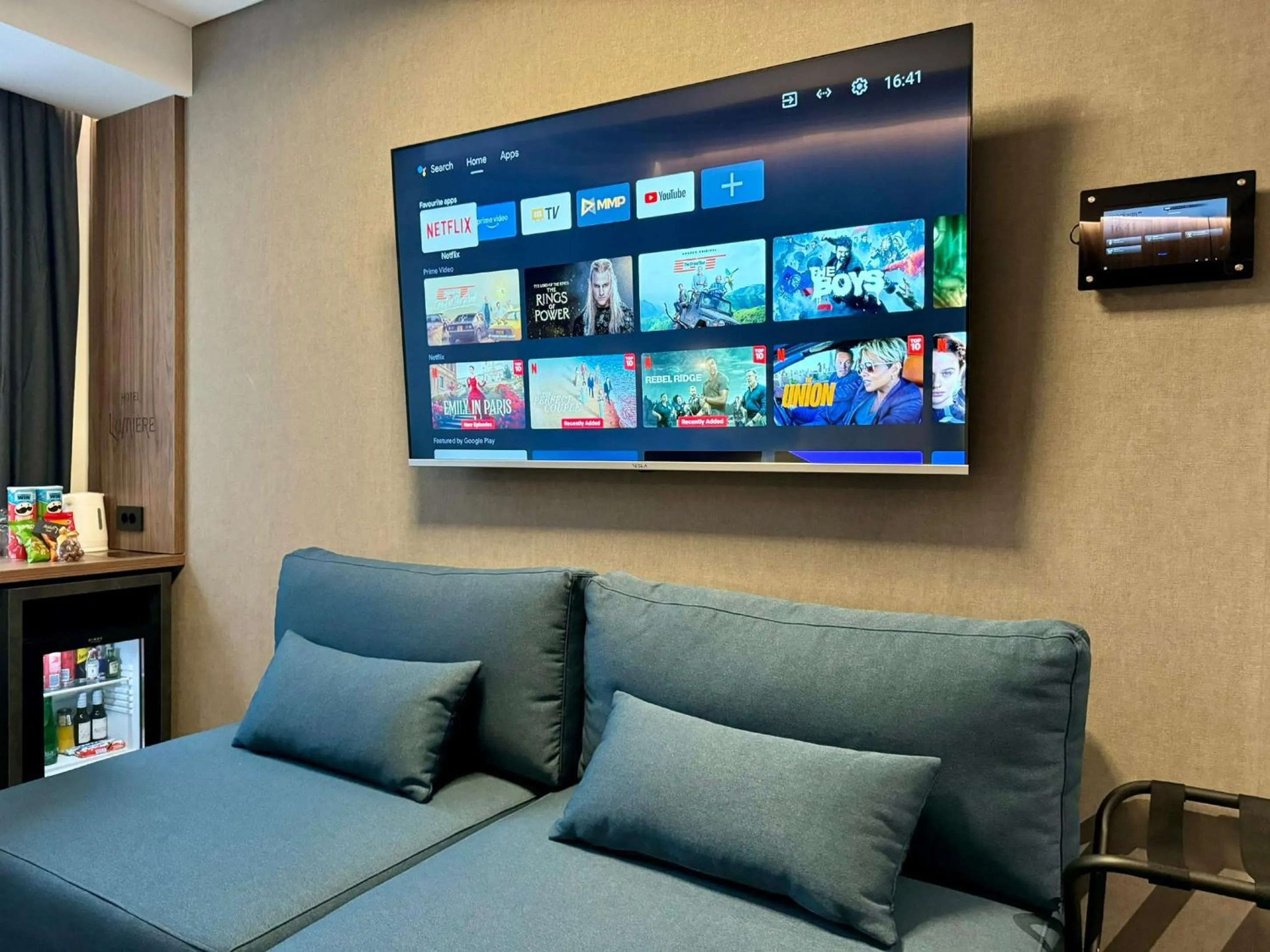 TV and multimedia in Lumière Hotel Pool & SPA