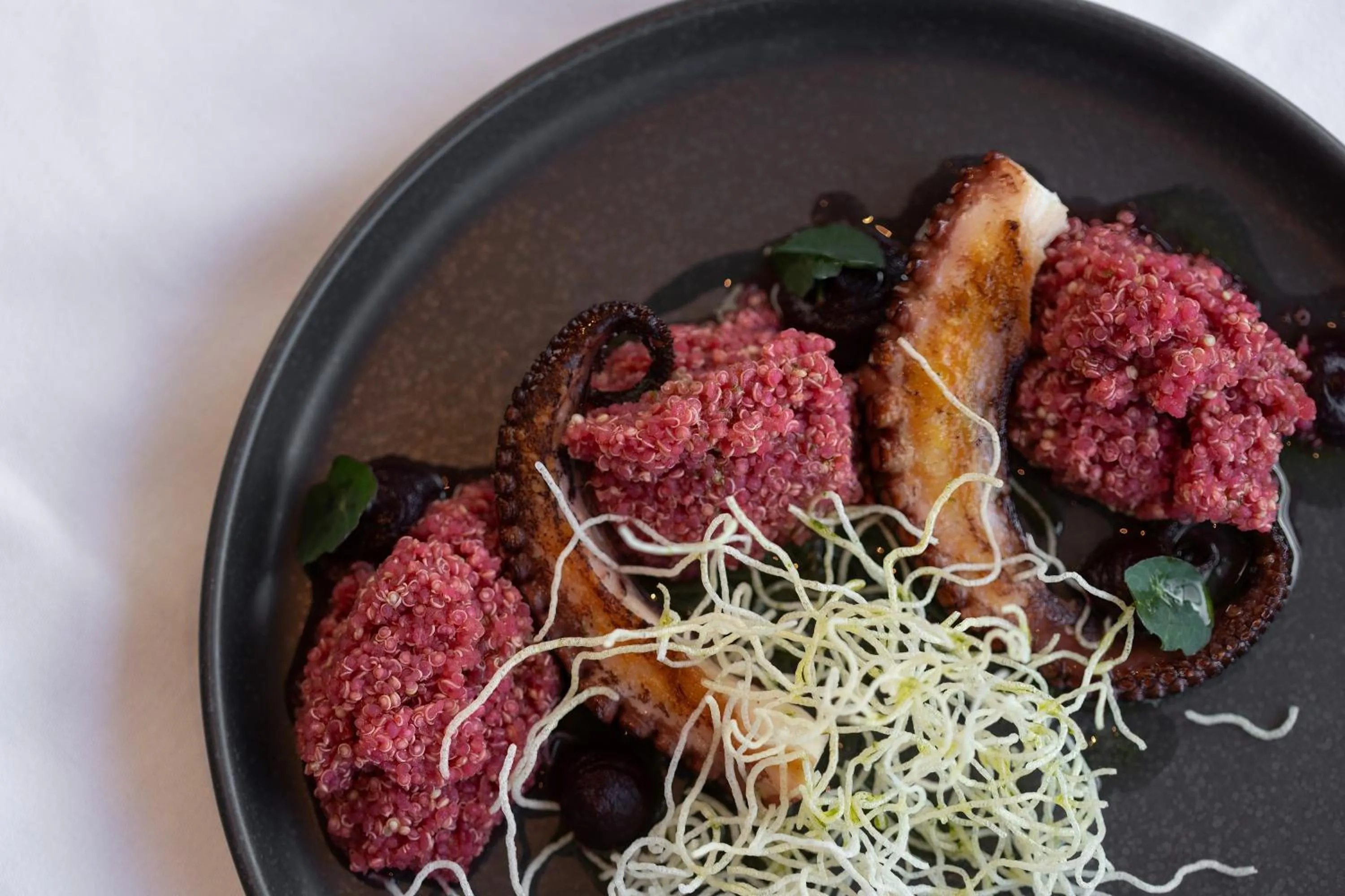 Restaurant/places to eat in Lumière Hotel Pool & SPA