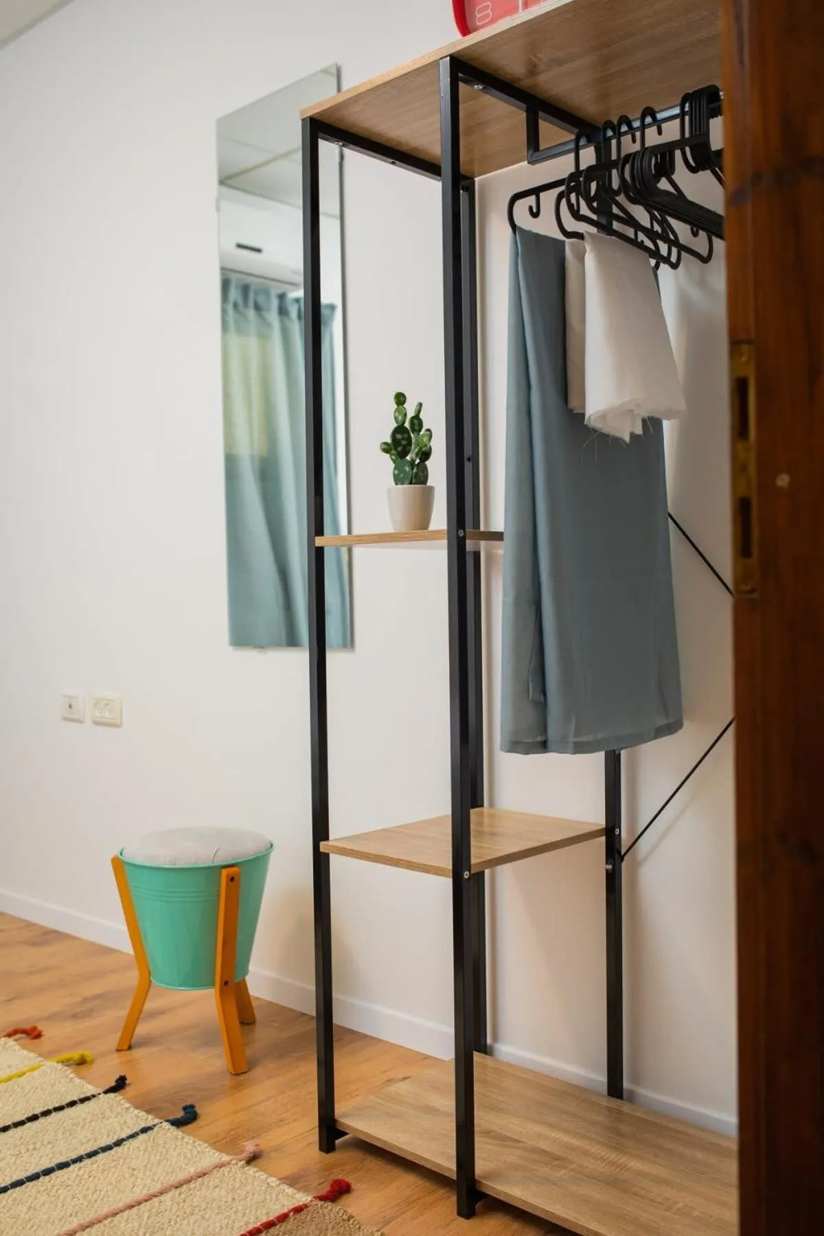 Colorful Apartment by the Beach