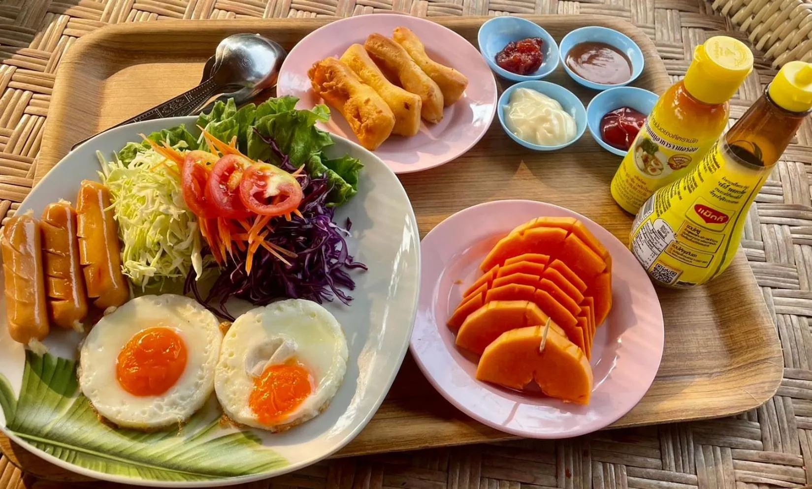 Restaurant/places to eat in BAAN APA ERAWAN Resort