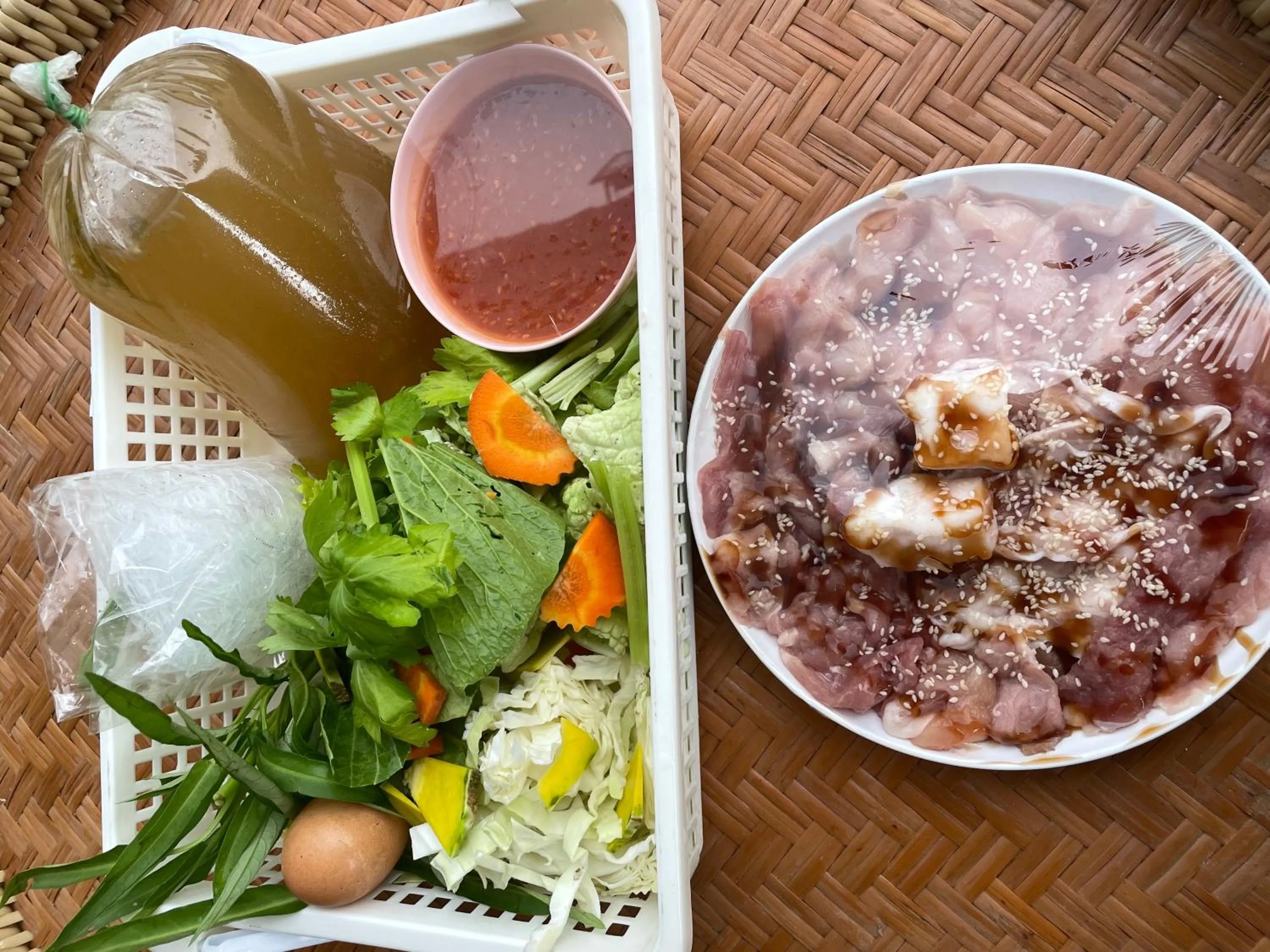 Restaurant/places to eat in BAAN APA ERAWAN Resort