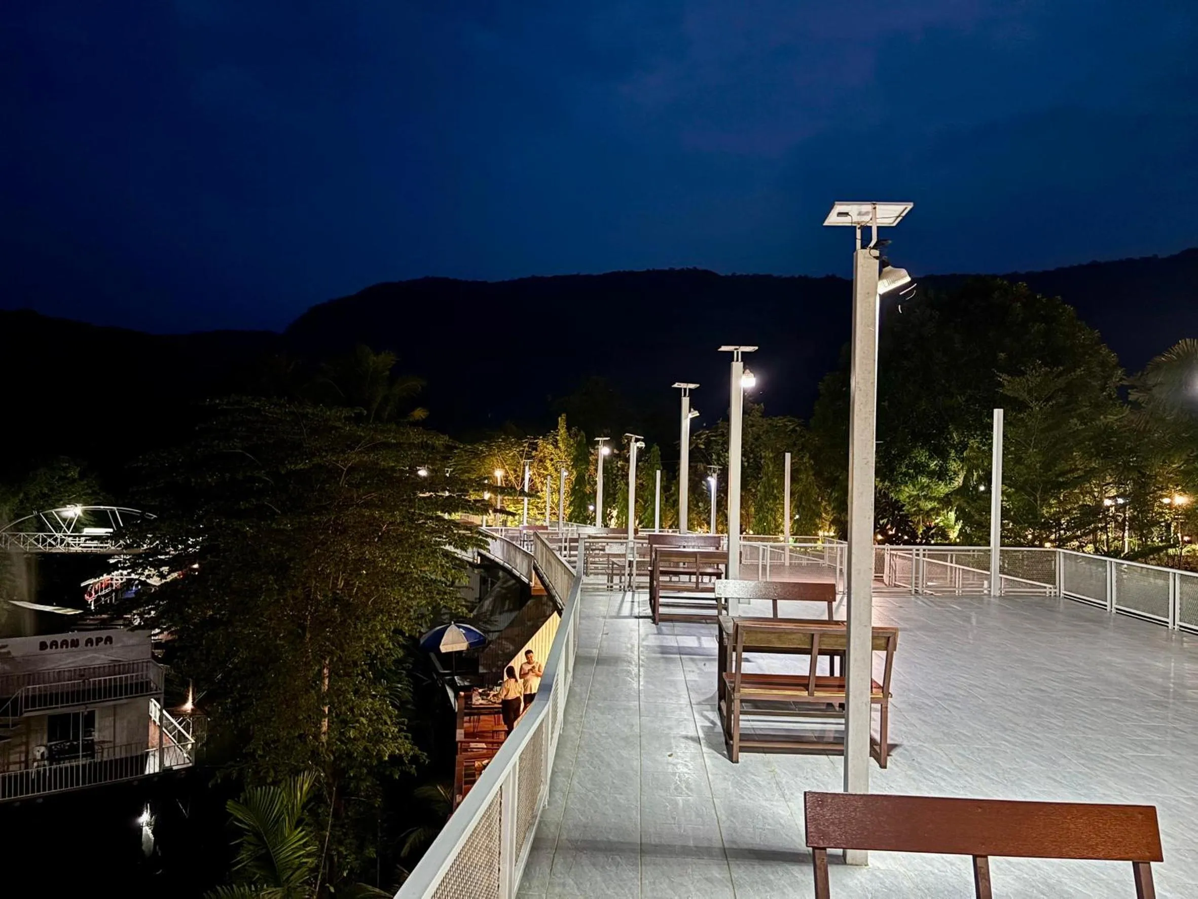 Night in BAAN APA ERAWAN Resort