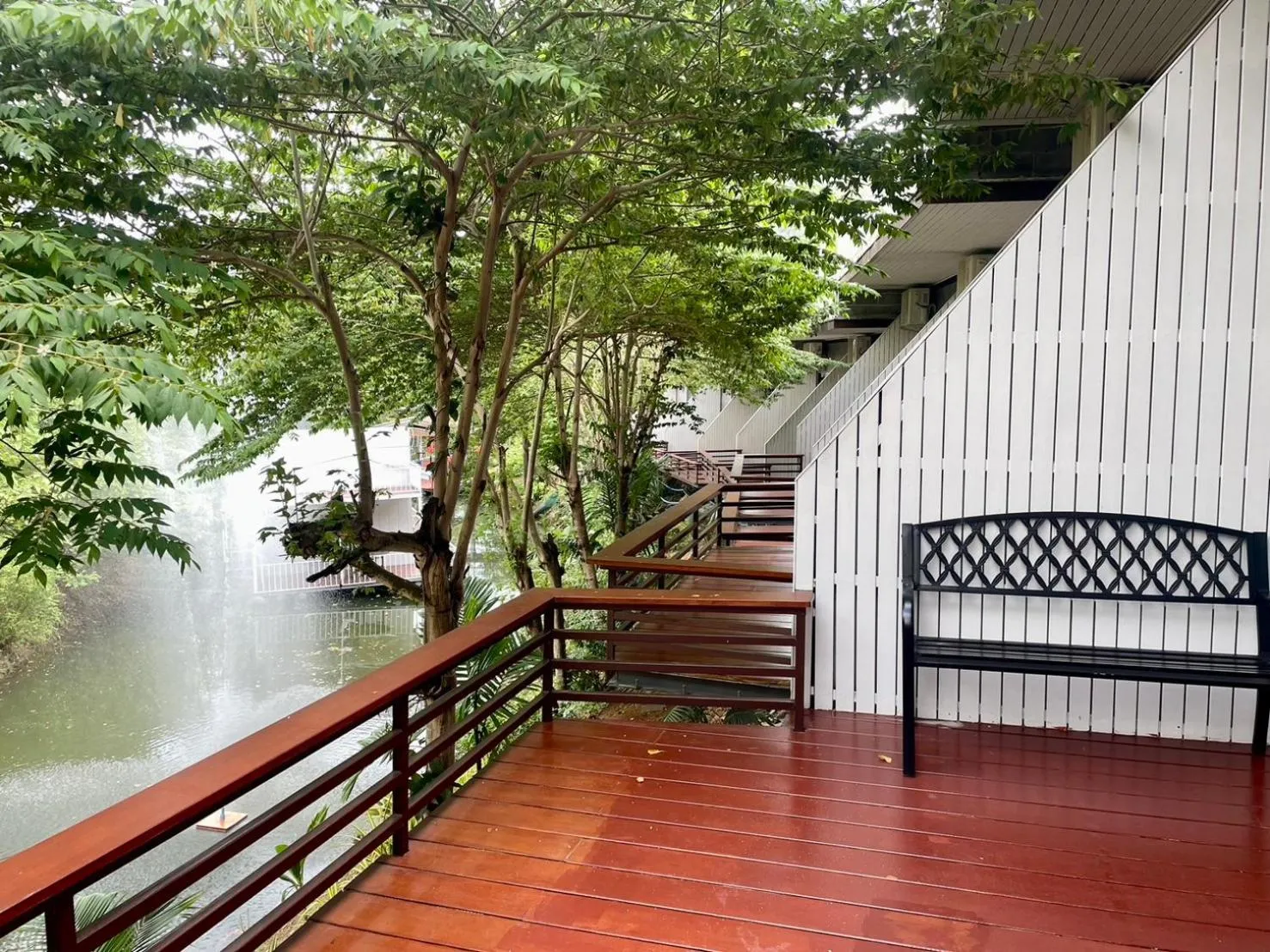 Patio in BAAN APA ERAWAN Resort