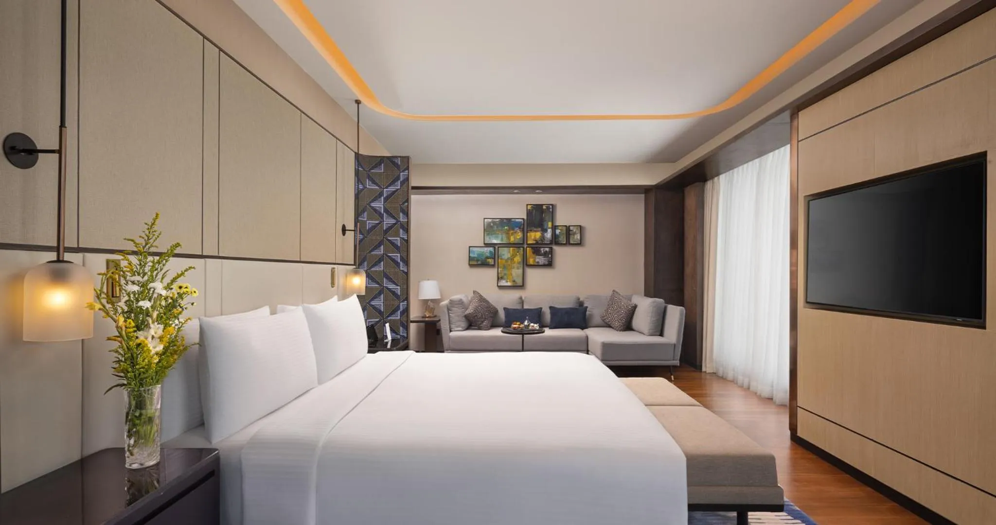 Bed in Amari Colombo, Sri Lanka