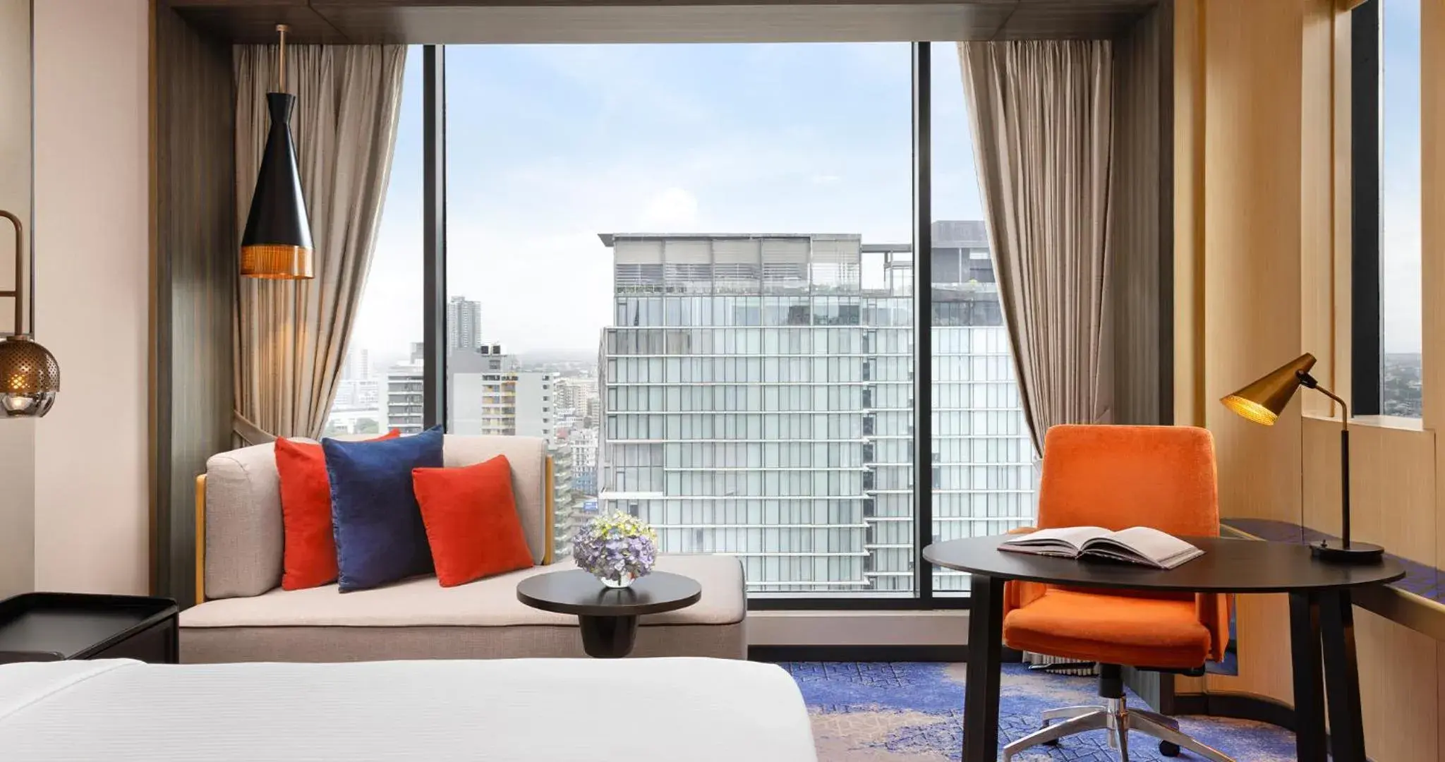 City view, Bed in Amari Colombo, Sri Lanka City view, Bed in Amari Colombo, Sri Lanka