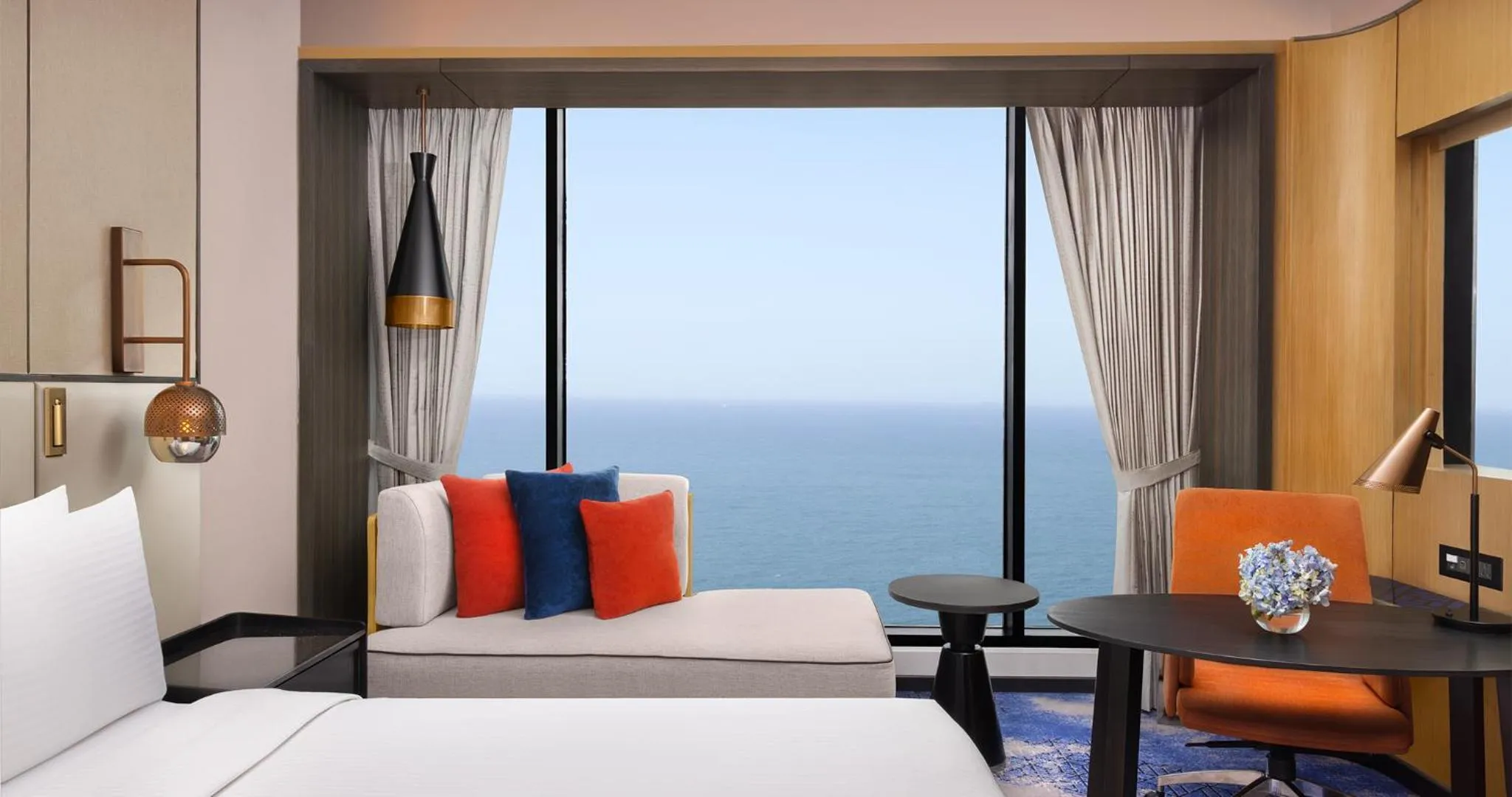 Living room, Bed in Amari Colombo, Sri Lanka