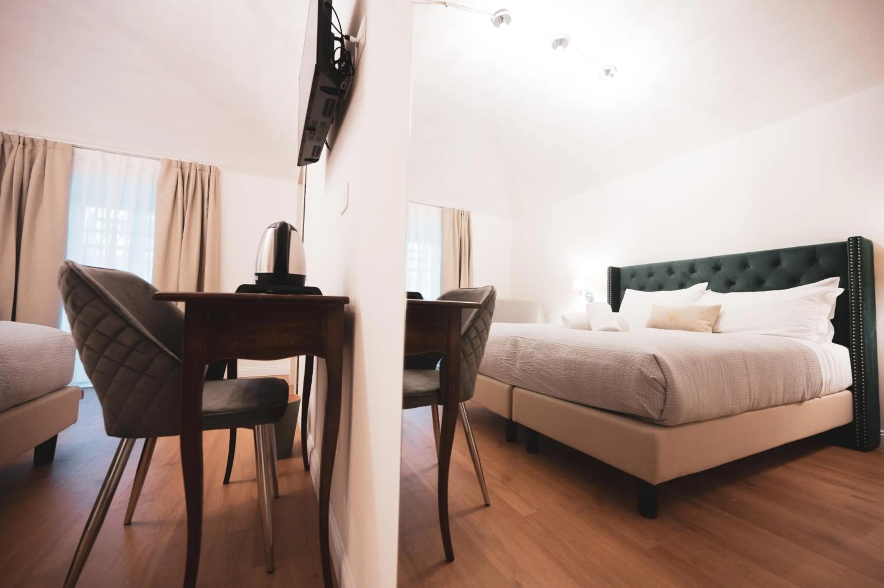 Bedroom, Bed in Carlo Felice Boutique Hotel