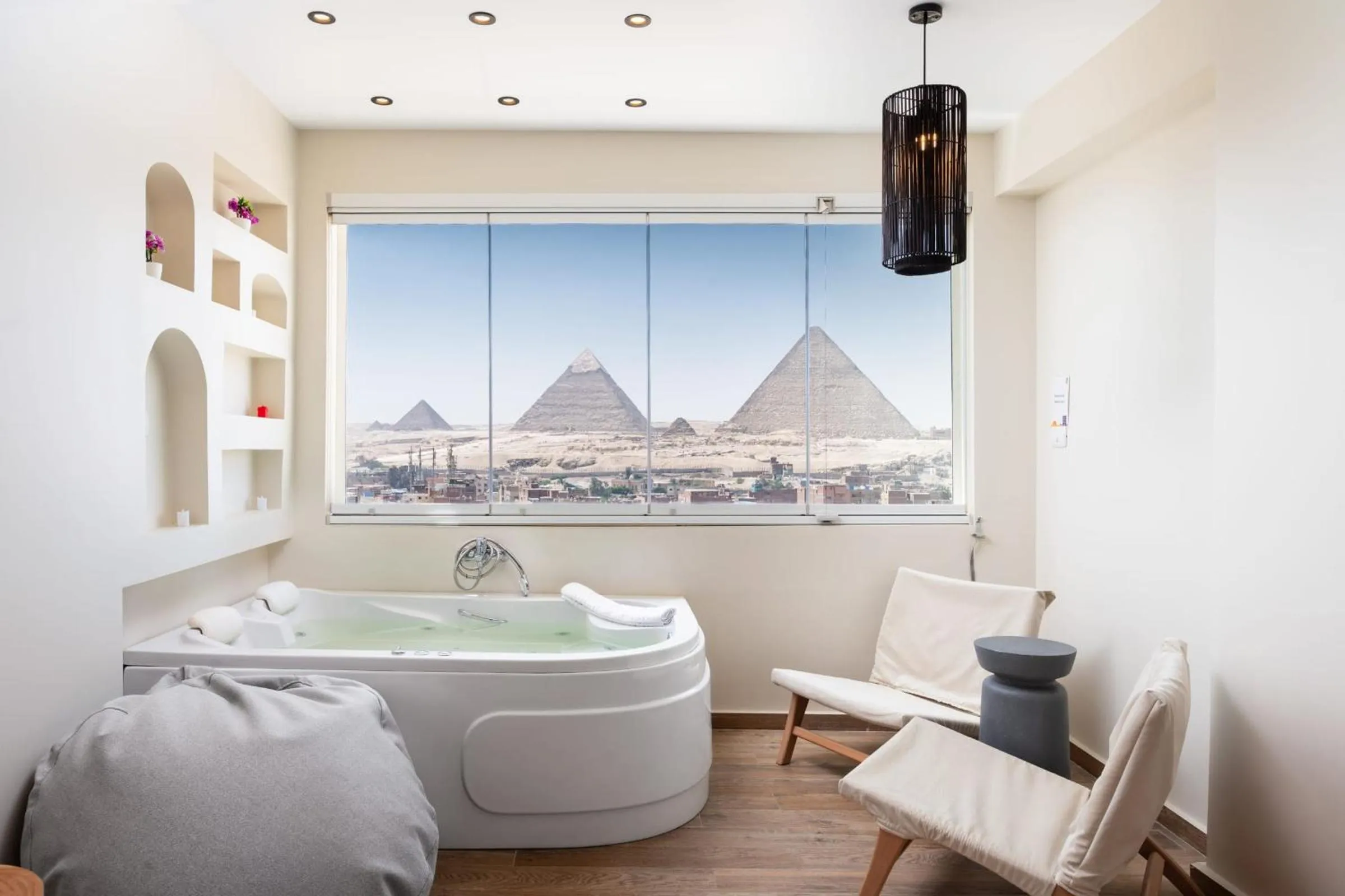 Jacuzzi 2BDR By The Historic Pyramids Apt8