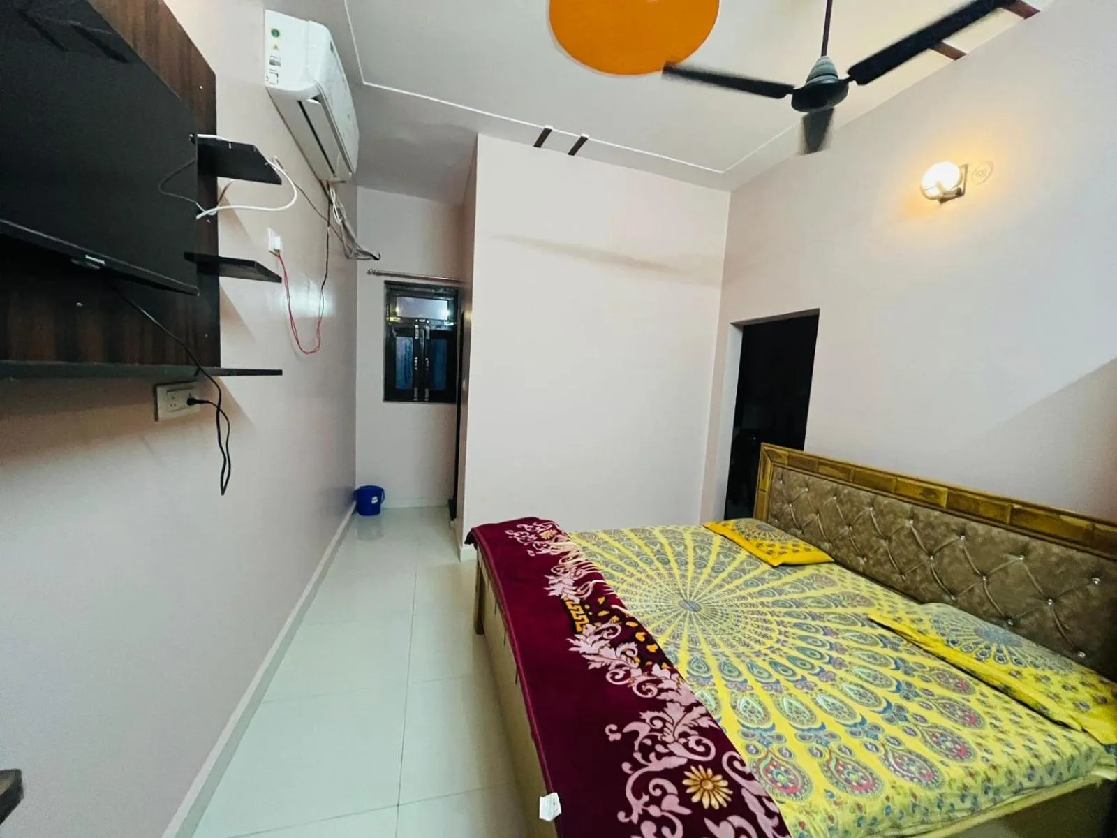 Shree Raj Homestay AC Room