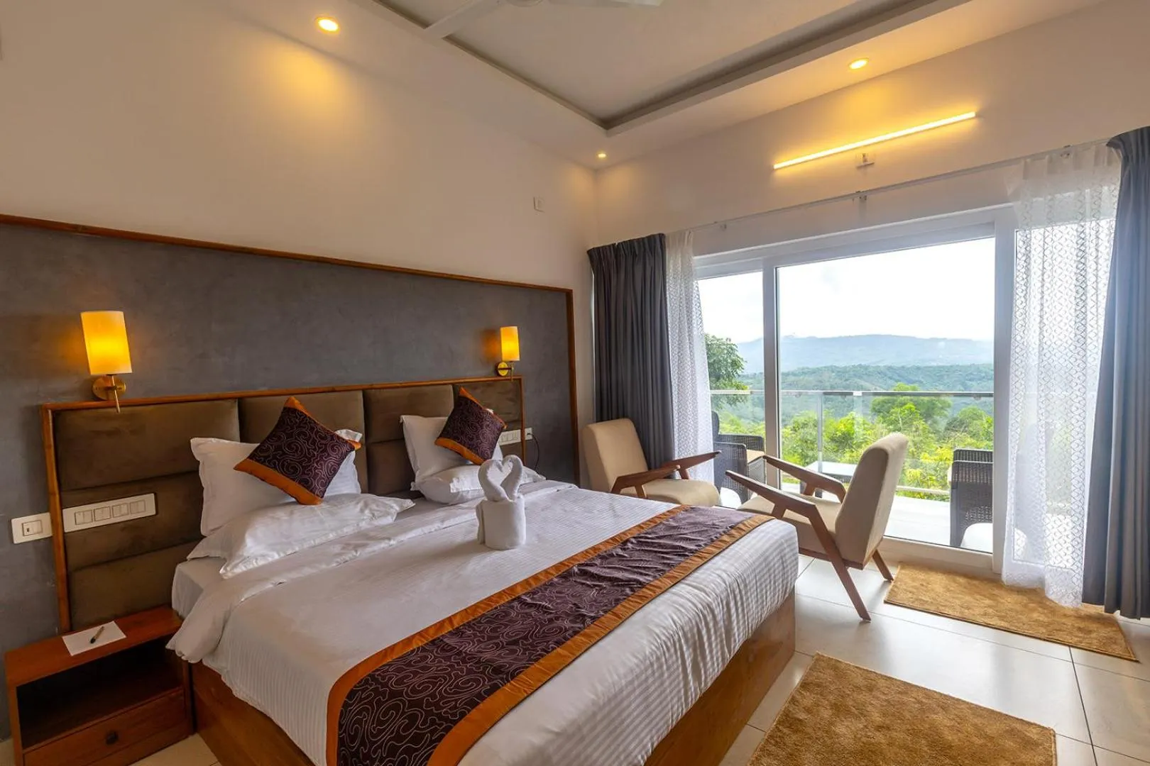 Property building, Bed in SandalMist Resort and Spa