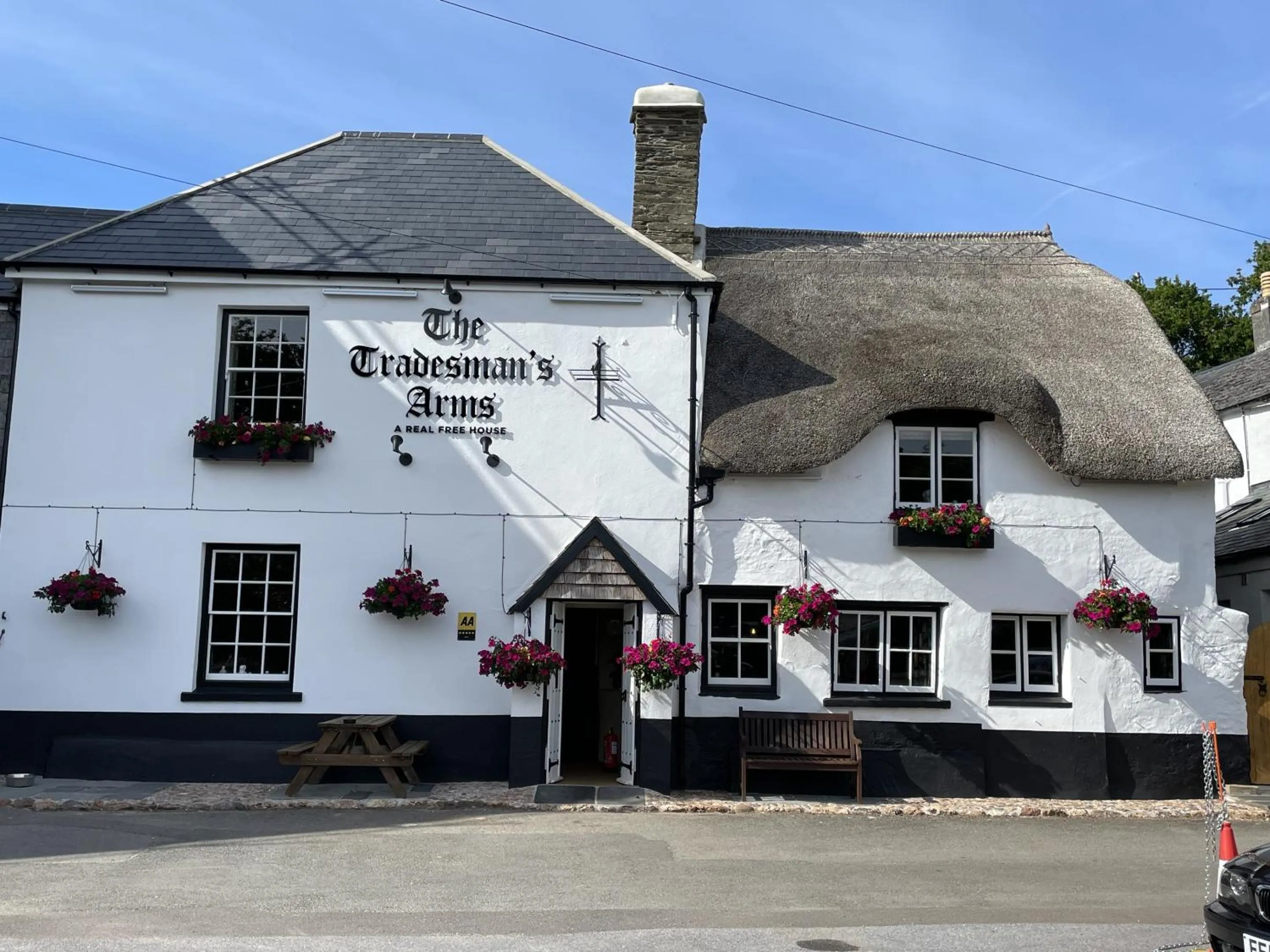 Property building in The Tradesmans Arms