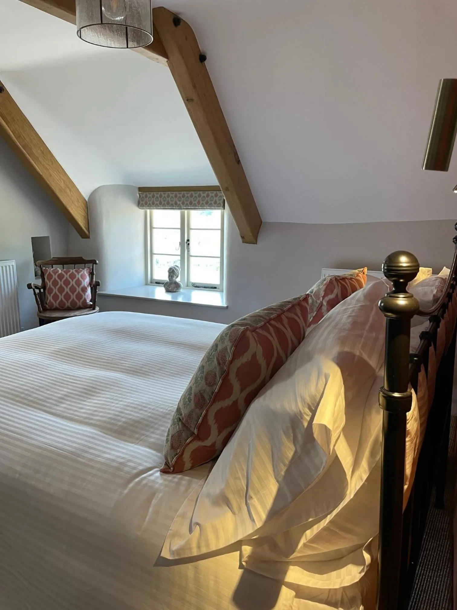 Bedroom, Bed in The Tradesmans Arms