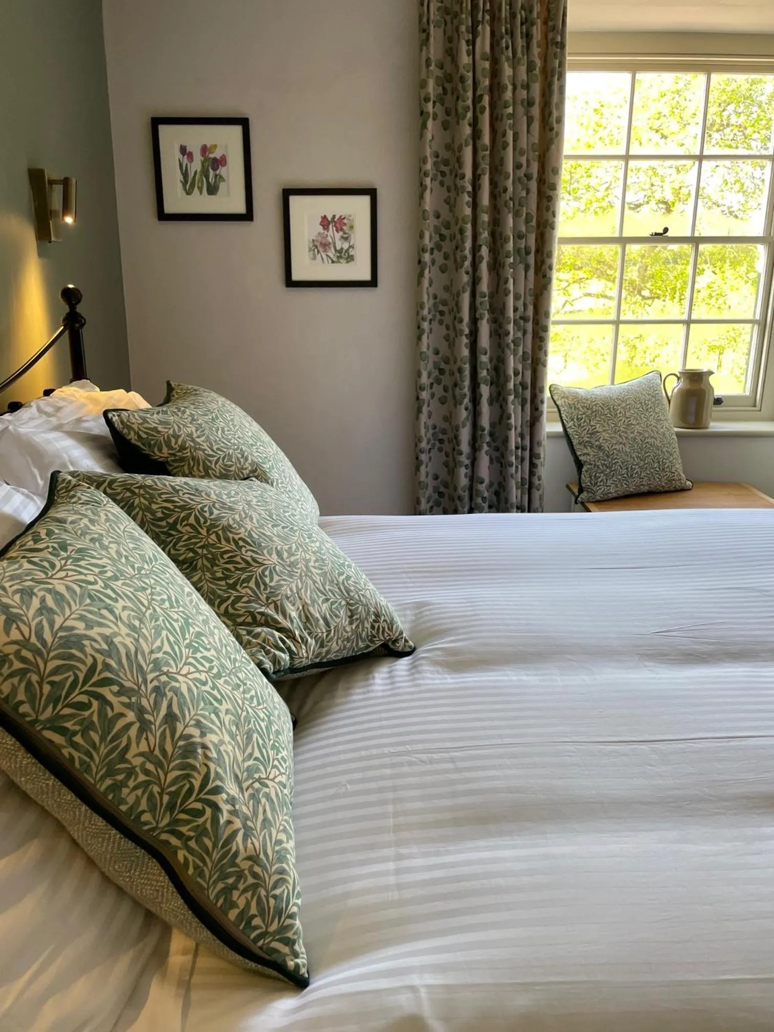 Bedroom, Bed in The Tradesmans Arms