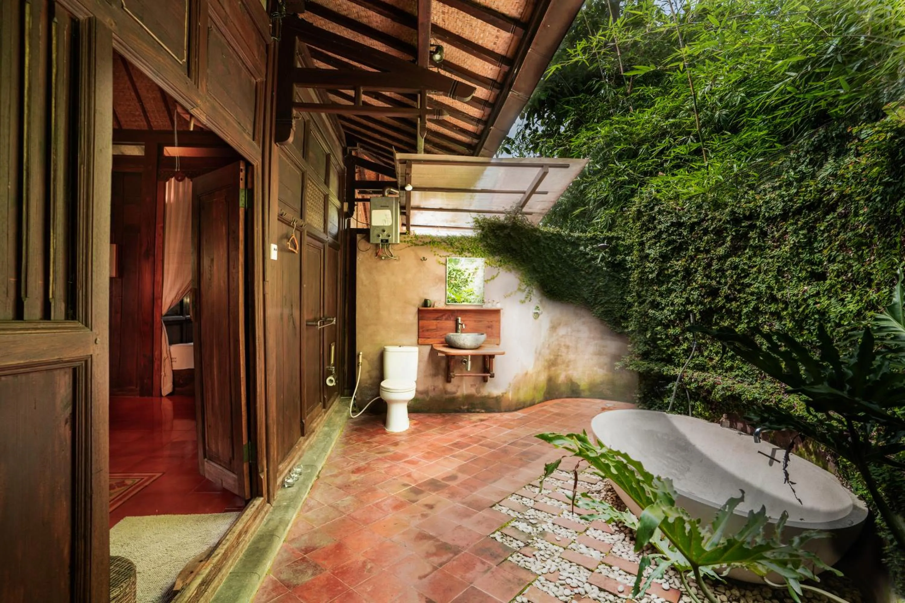 Bathroom in Yabbiekayu