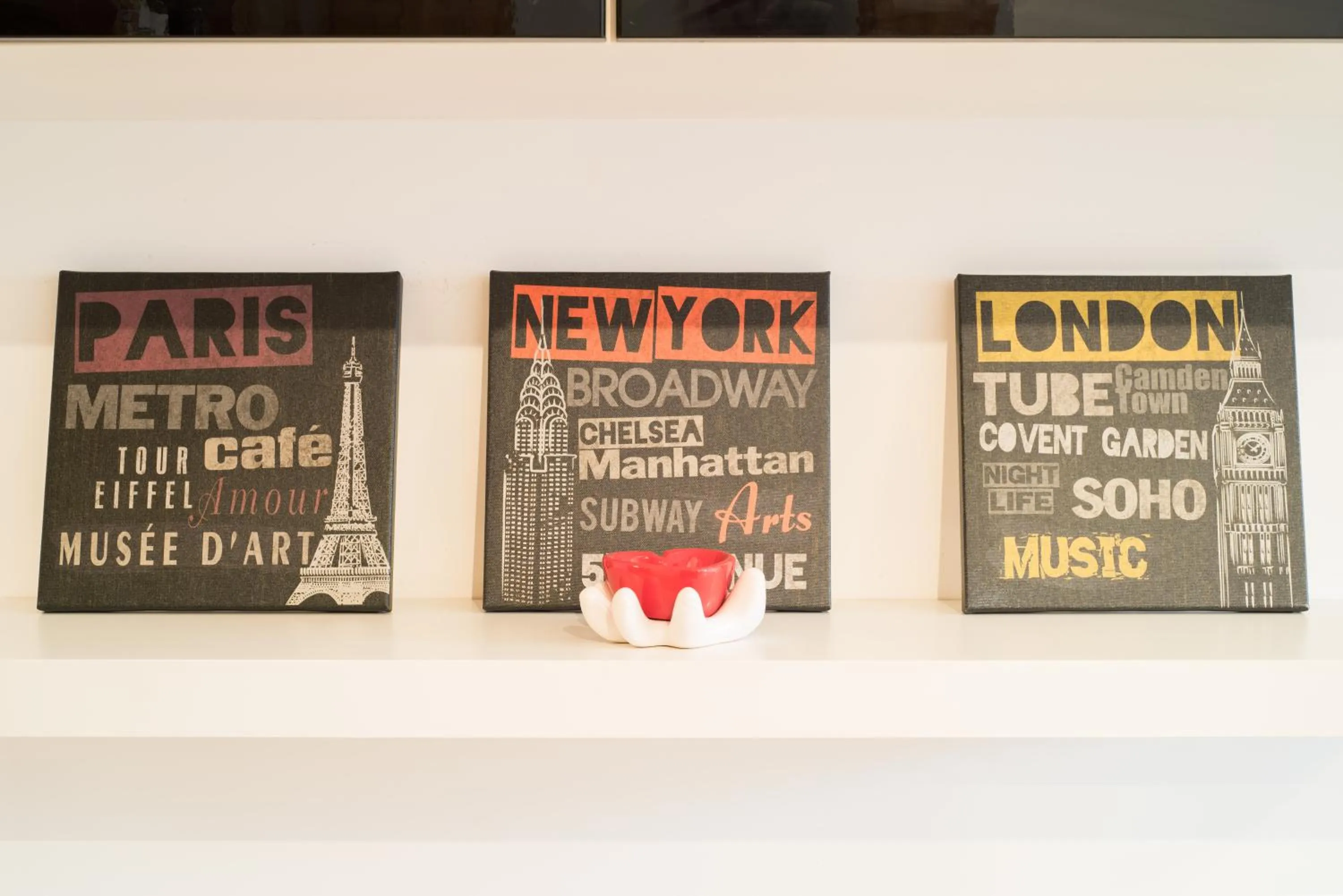 Decorative detail in House in the City