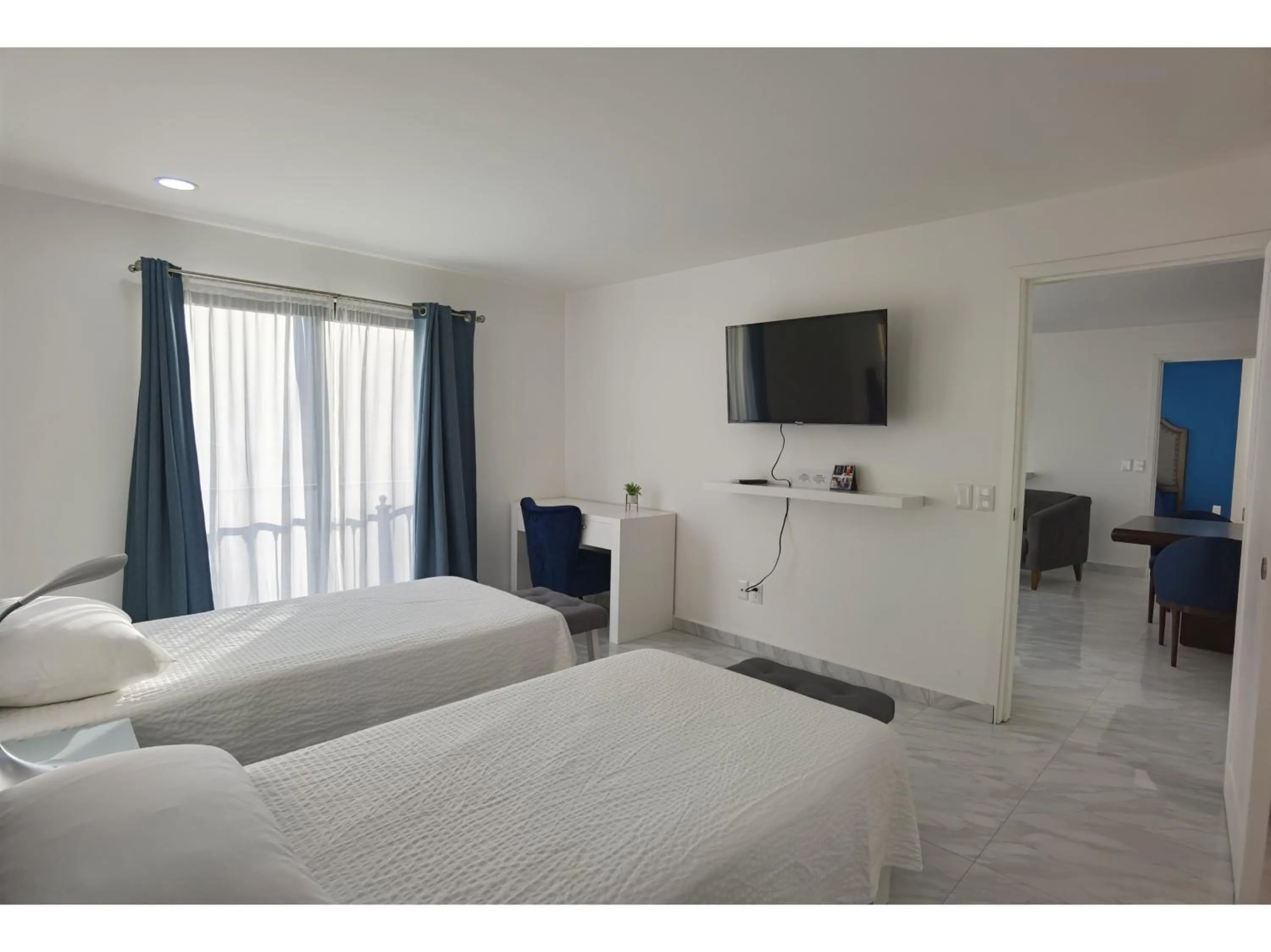 TV and multimedia, Bed in Collection O Morgan City Center, Los Cabos