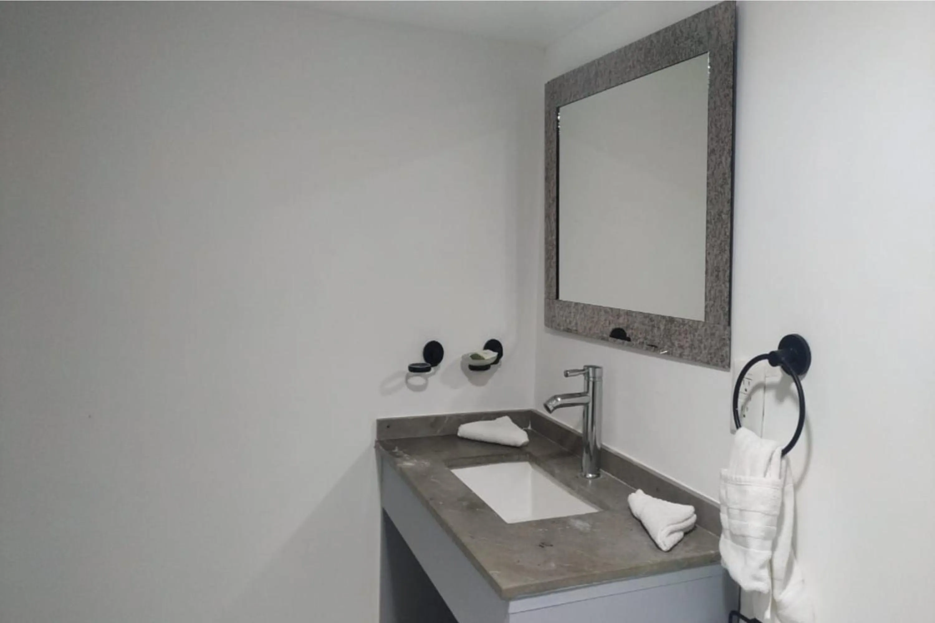 Bathroom in Collection O Morgan City Center, Los Cabos