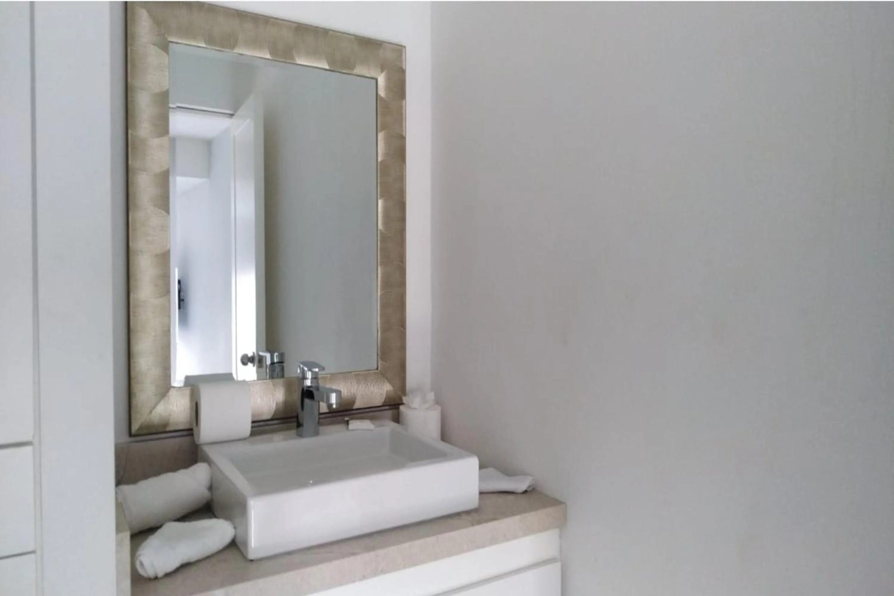 Bathroom in Collection O Morgan City Center, Los Cabos