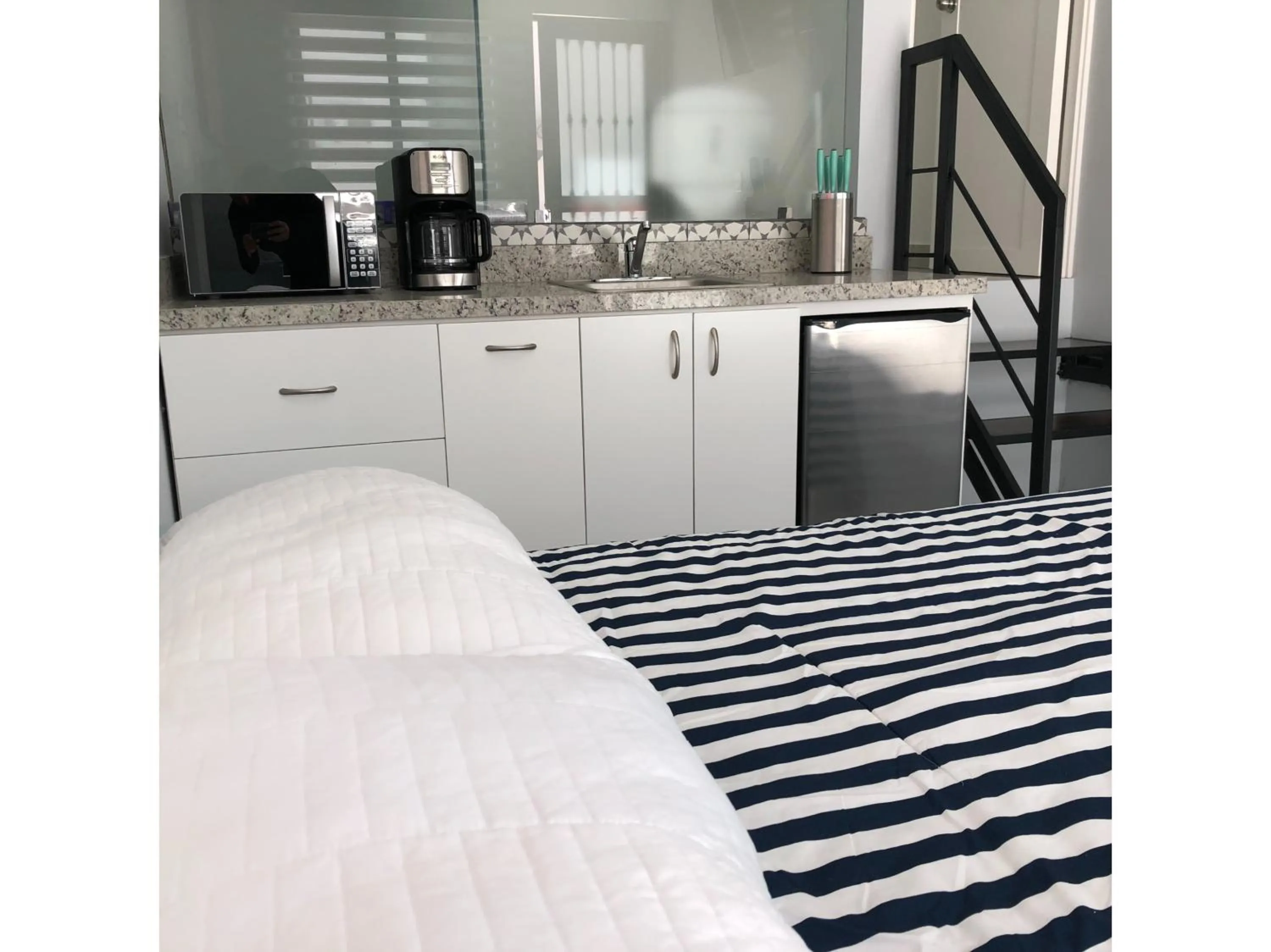 Coffee/tea facilities, Bed in Collection O Morgan City Center, Los Cabos